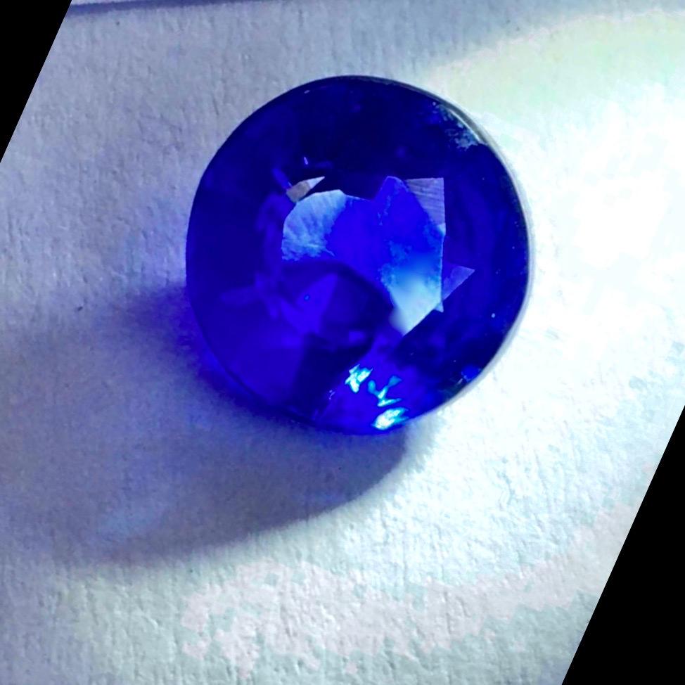 Art déco Saphir bleu naturel de 1,63 carat, pierre précieuse non sertie du Sri Lanka en vente