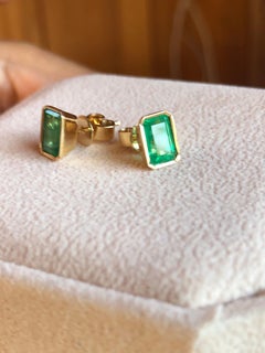 Natural Colombian Emerald Elongate Stud Earrings 18K Gold