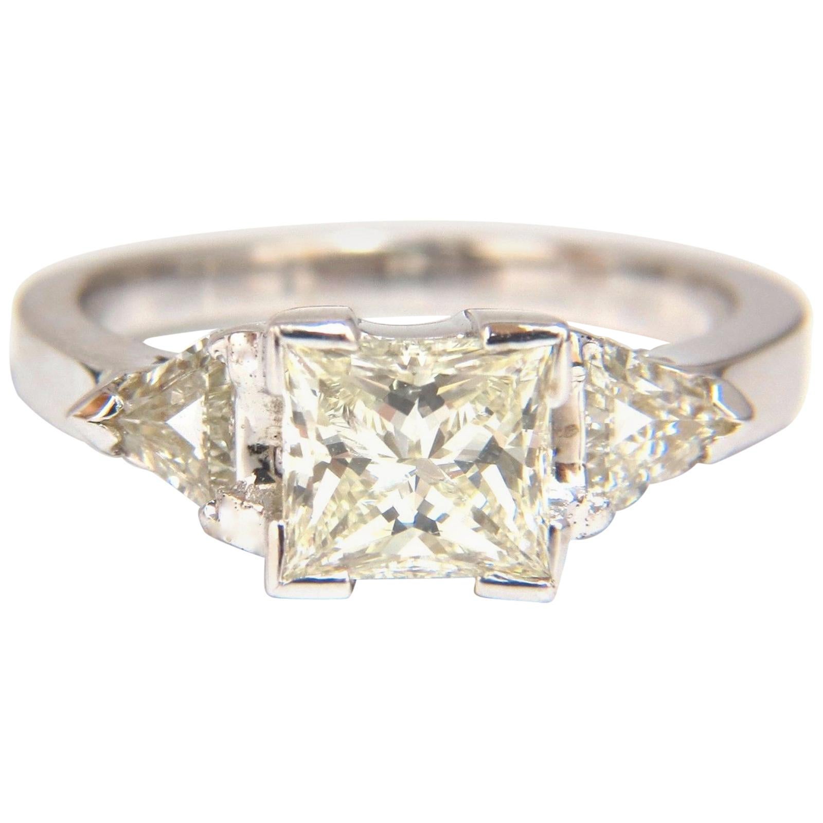1.63 Carat Natural Princess Cut Diamond Ring 14 Karat Trilliants*