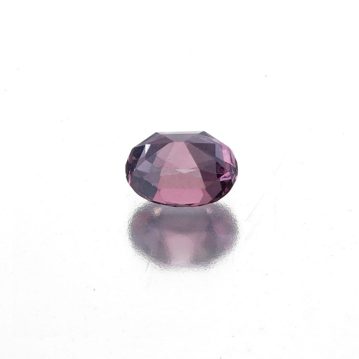 1.63 Carat Natural Vivid Pink Spinel from Burma No Heat In New Condition For Sale In Hua Hin, TH