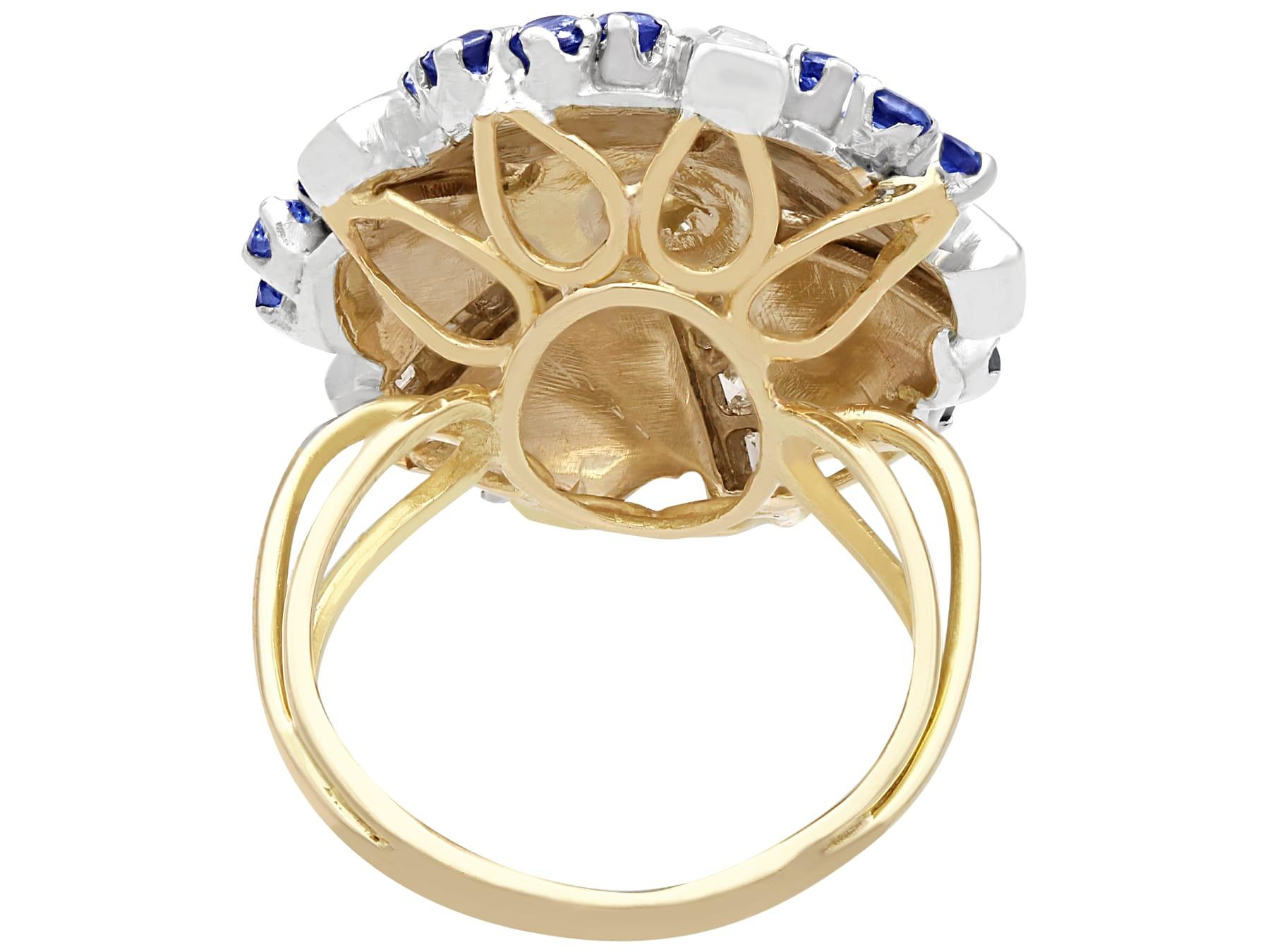 Women's or Men's 1.63 Carat Sapphire and 1.67 Carat Diamond Yellow Gold Cocktail Ring For Sale