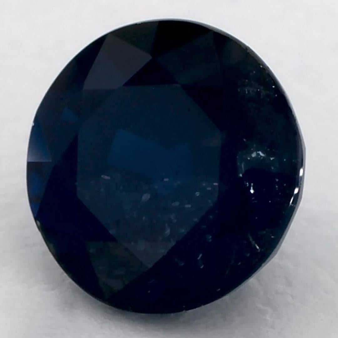 Dieser natürliche blaue Saphir bietet Eleganz und Raffinesse. Mit seiner satten Farbsättigung und seinem präzisen Schliff ist er das perfekte Herzstück für einen Verlobungsring oder ein luxuriöses Schmuckdesign.

Dieser Saphir stammt aus Sri Lanka