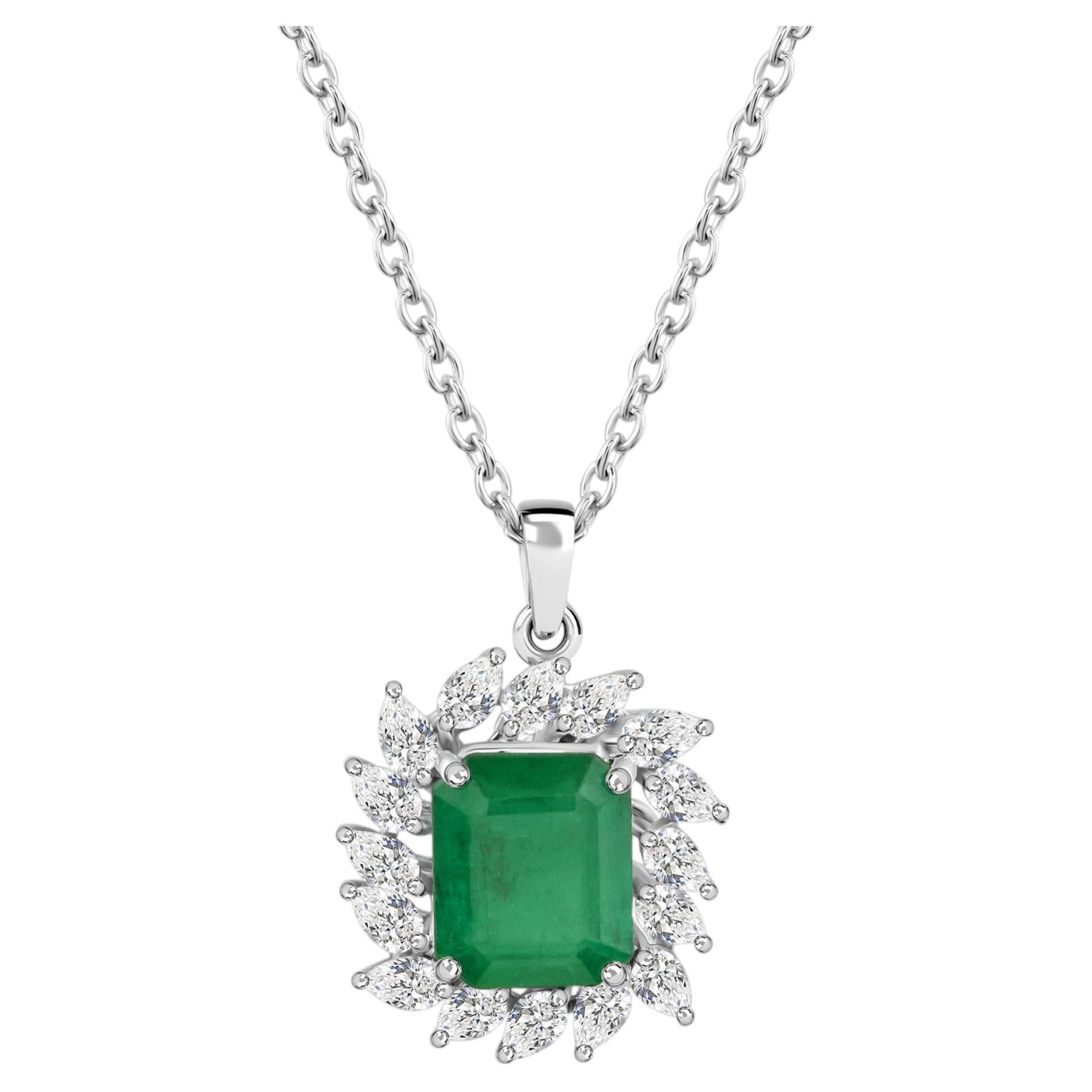 Collana con ciondolo: smeraldo dello Zambia da 1,63 ct e diamante da 0,62 ct SI/H, in oro bianco 18k