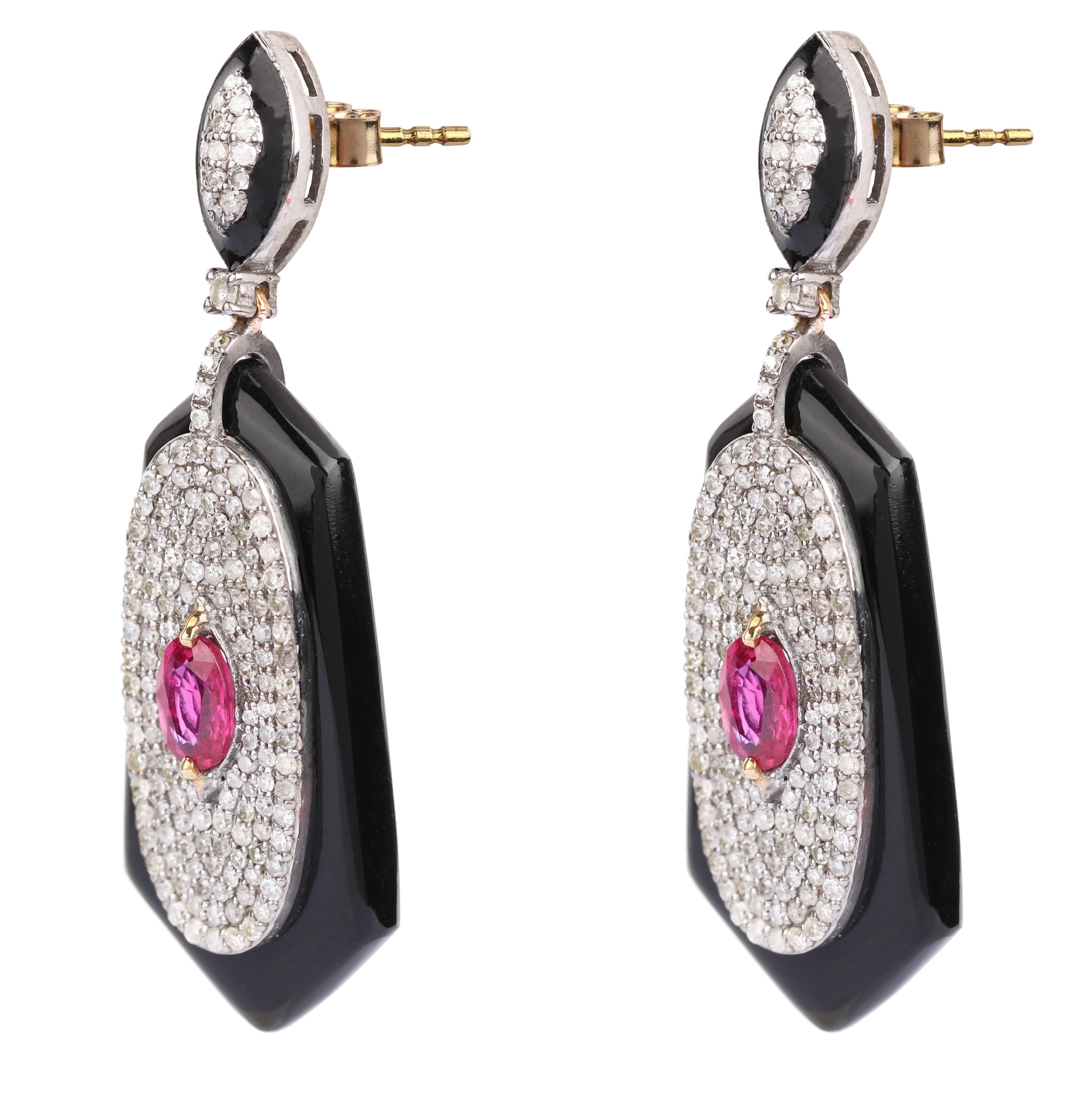 Taglio marquise Orecchini a goccia con diamante, rubino e onice nero da 16,31 carati in stile contemporaneo in vendita