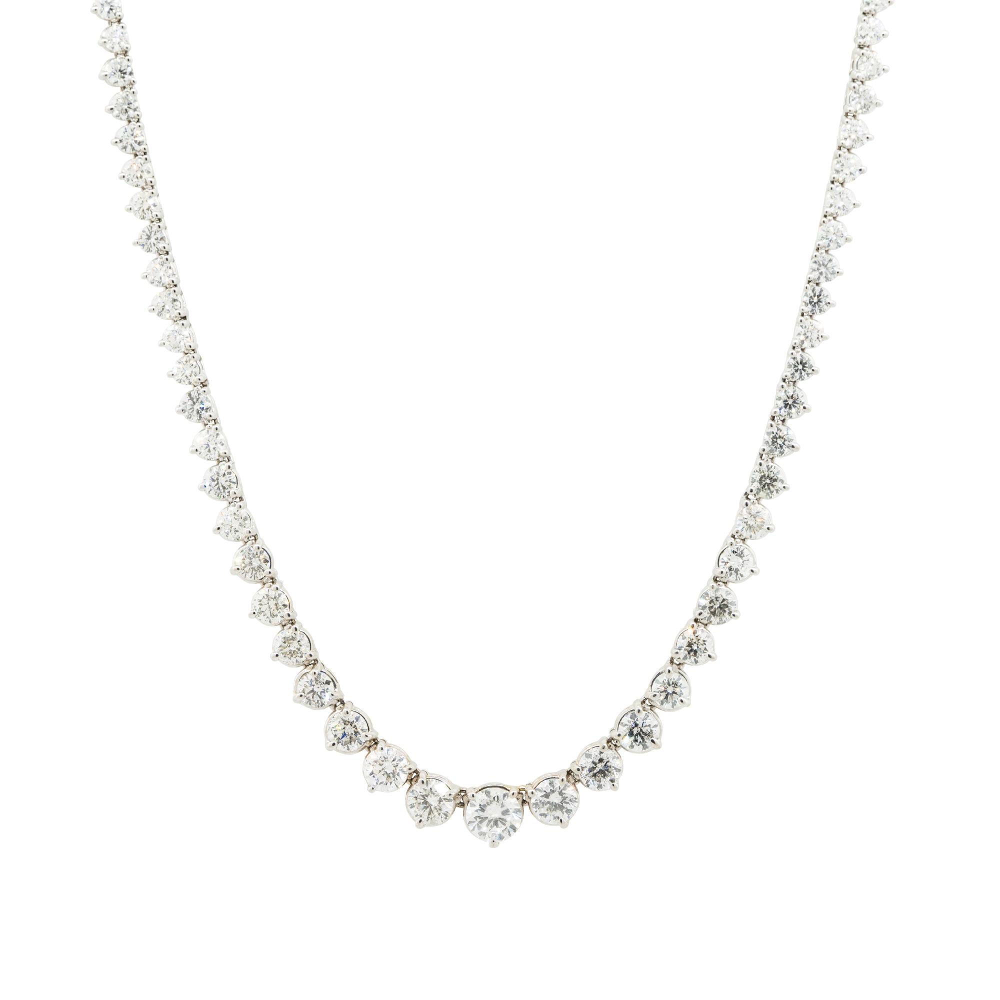 Material: 18k Gelbgold
Diamant-Details: Ca. 16,35ctw von abgestuften runden Brillantschliff Diamanten. Die Diamanten haben eine Farbe von H/I und eine Reinheit von SI
Schliessen: Zunge in Box Schließe mit Sicherheitsnadel
Gesamtgewicht: