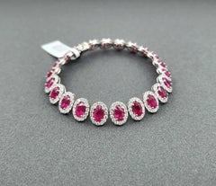 Atemberaubendes Armband mit 12,02 kt natürlichem Rubin und Diamanten