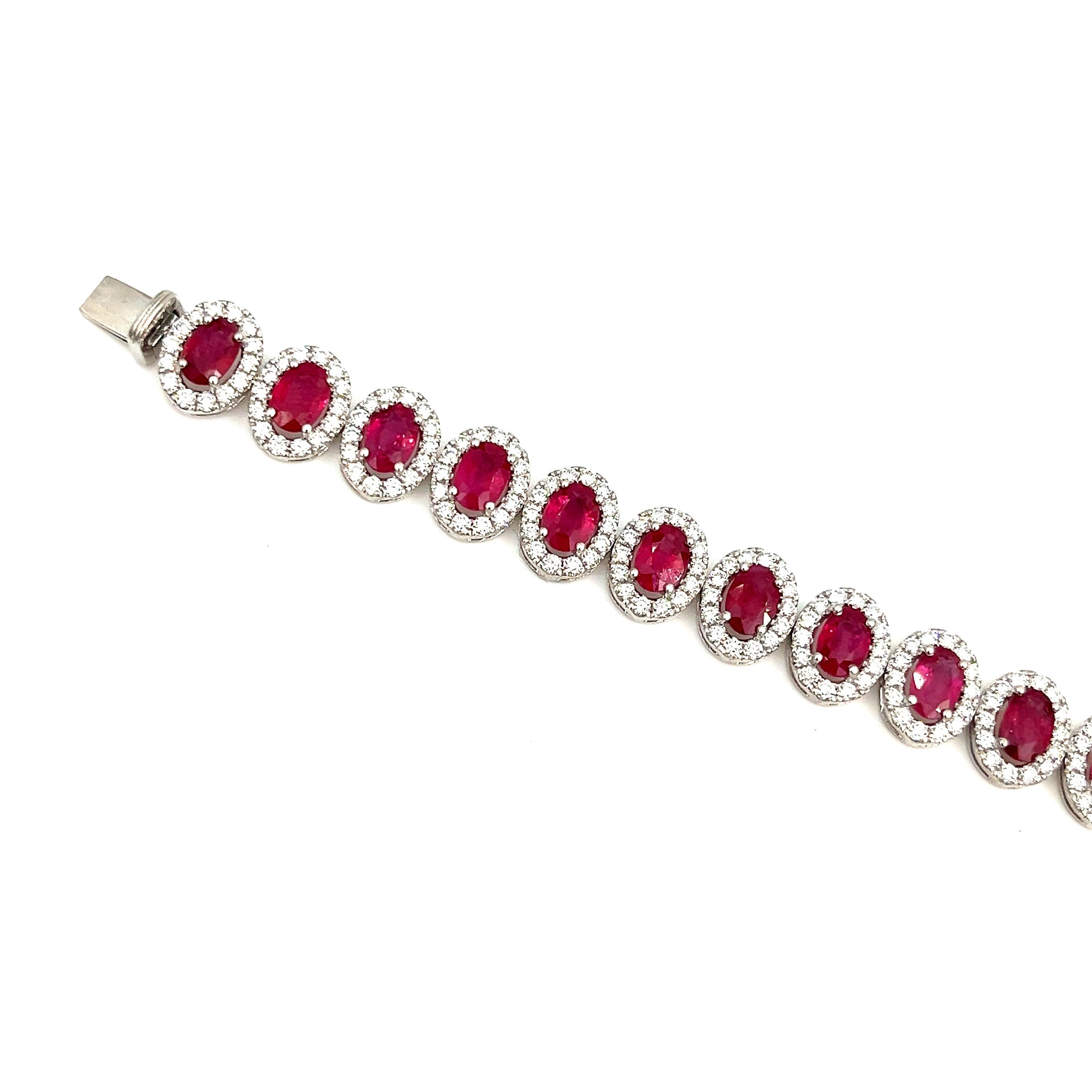 16.39 ct Natural Ruby & Diamond Bracelet In New Condition For Sale In Chicago, IL