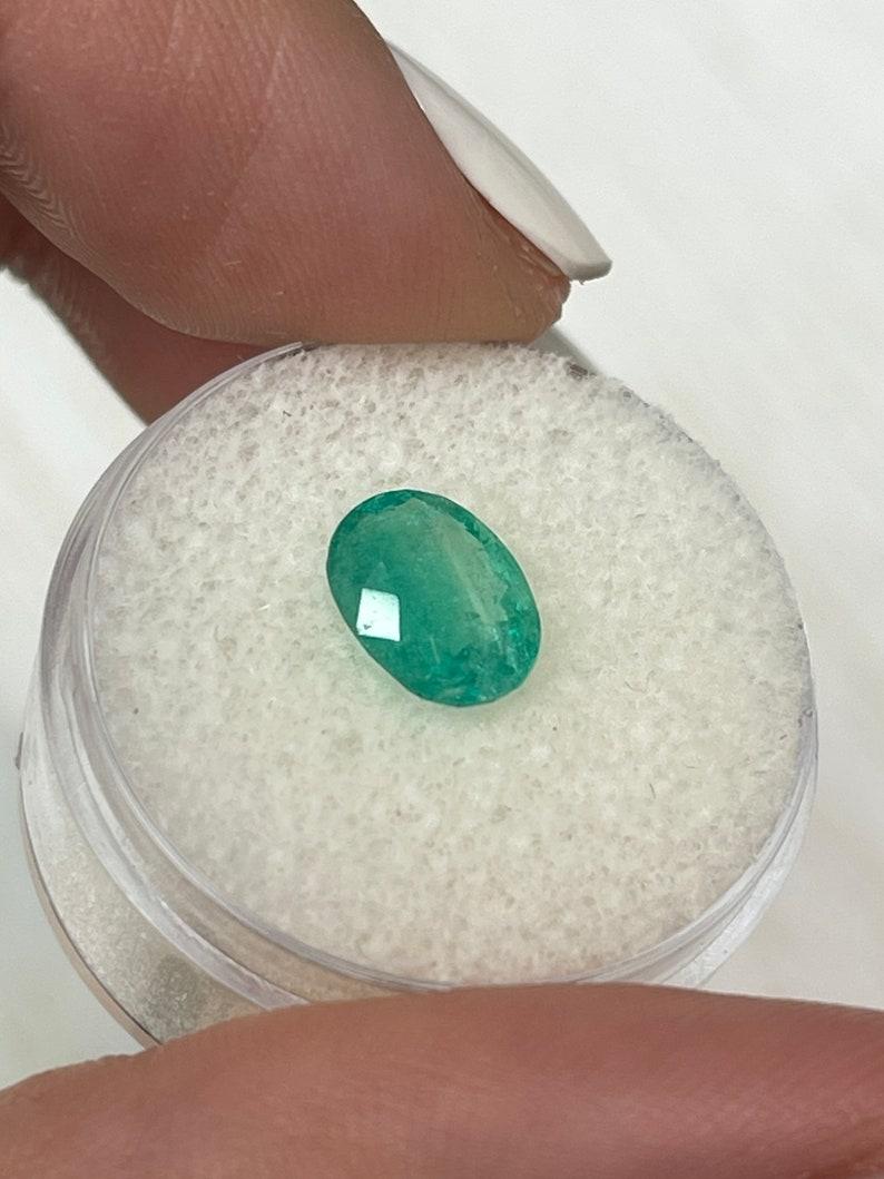 1.63ct 9.3x7.2 Smeraldo colombiano verde torbido e bluastro - Gemma dal taglio ovale In condizioni Nuovo in vendita a Jupiter, FL