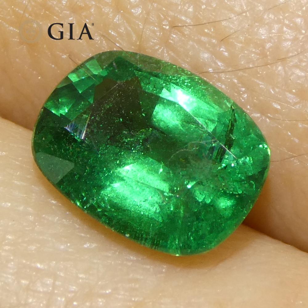 1,63 carati di smeraldo verde a cuscino certificato GIA Zambia (F2) in vendita 8