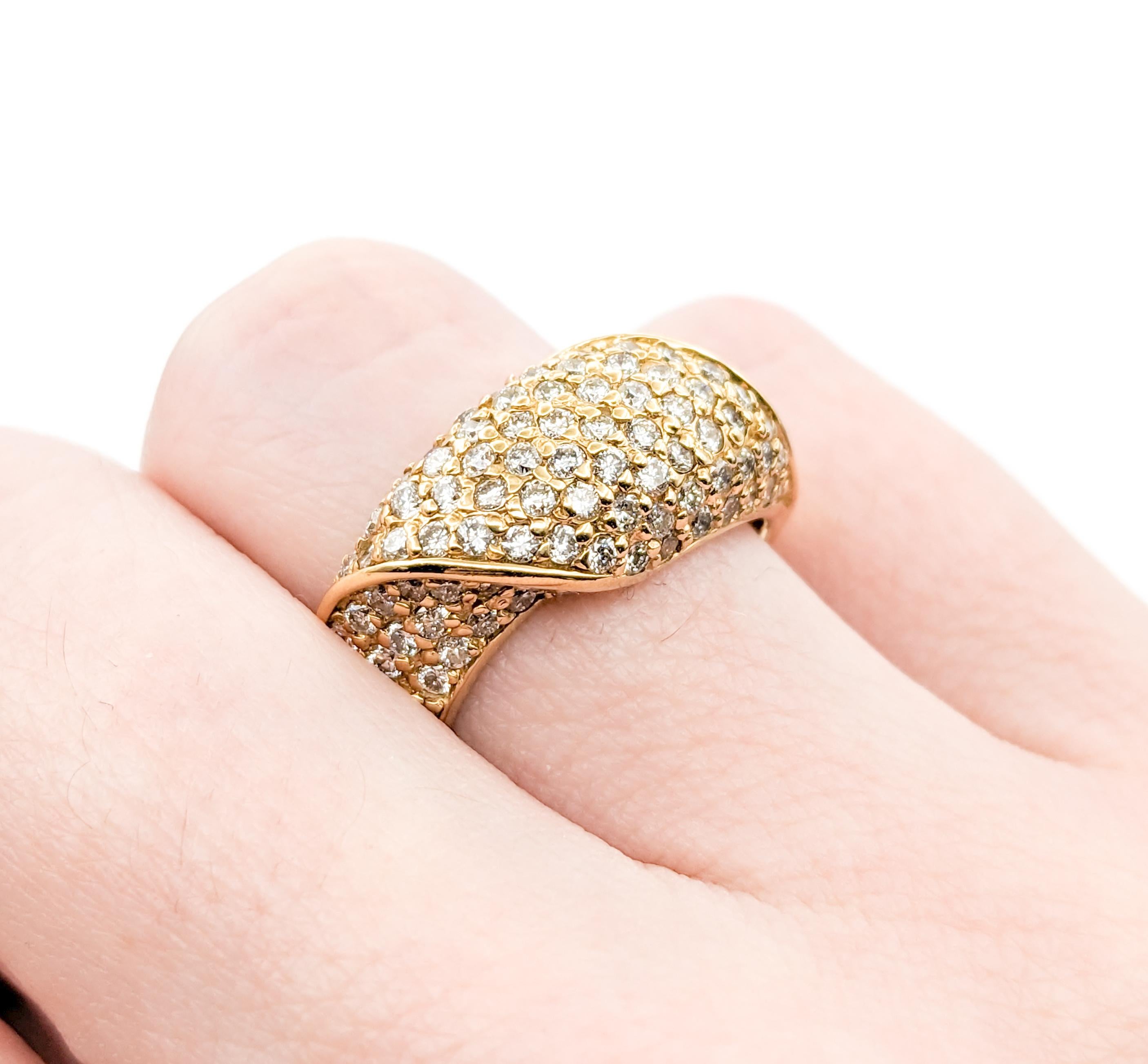 1.63ctw Diamond Ring In Yellow Gold In Excellent Condition For Sale In Bloomington, MN