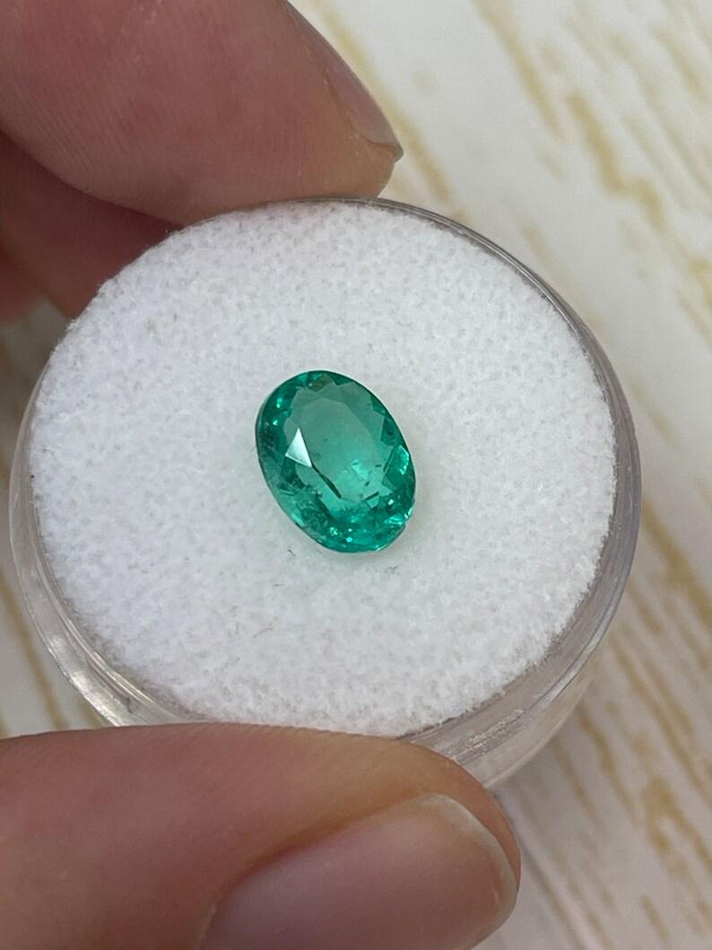 Women's 1.64 Carat 9x7 Green Colombian Emerald - Oval Cut May Birthstone Gem For Sale