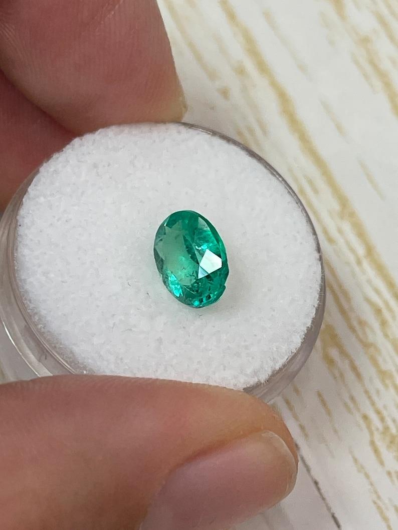 1.64 Carat 9x7 Green Colombian Emerald - Oval Cut May Birthstone Gem For Sale 2