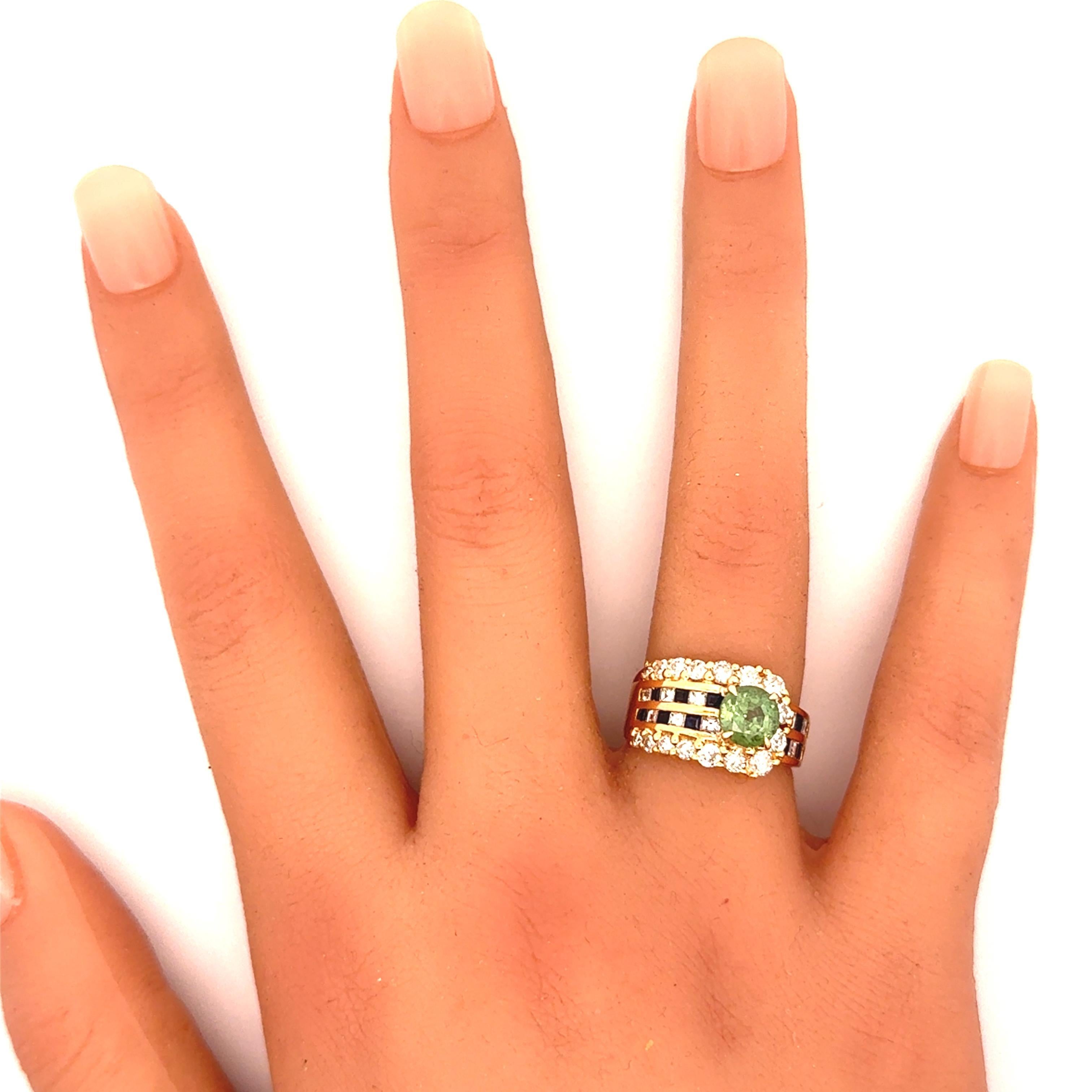 Bague en or jaune 18 carats, grenat démantoïde 1,64 carat, diamant, saphir Pour femmes en vente