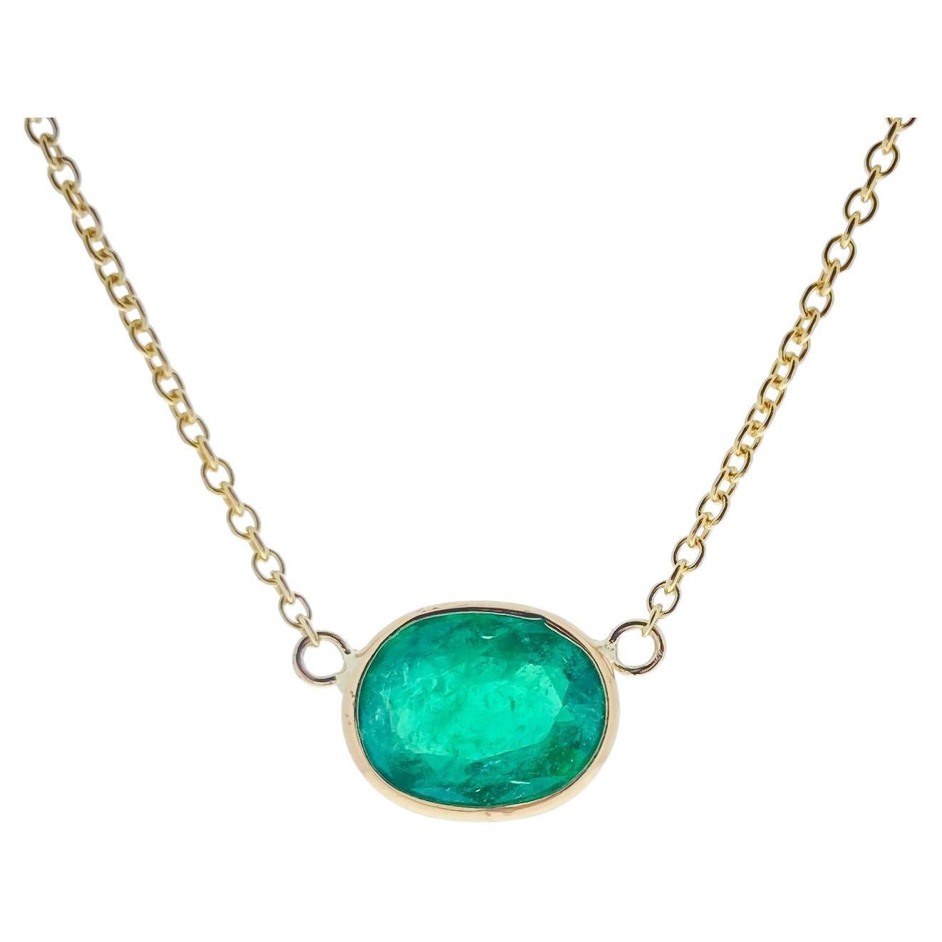 1.64 Carat Green Emerald Oval Cut Fashion Necklaces In 14K Yellow Gold For Sale