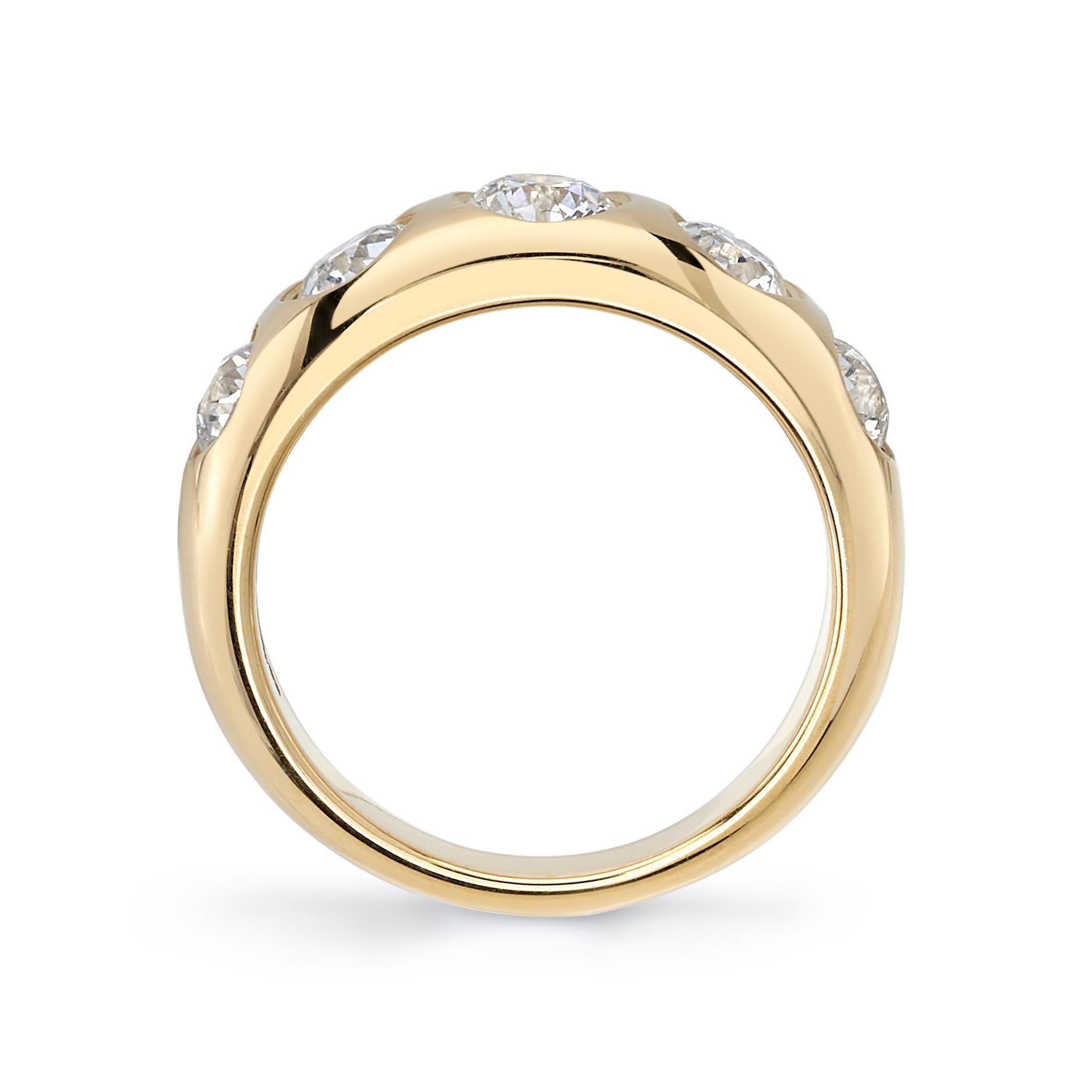 1.64 Carat Old European Cut Diamonds Set in a Handcrafted Domed Yellow Gold Band In New Condition In Los Angeles, CA