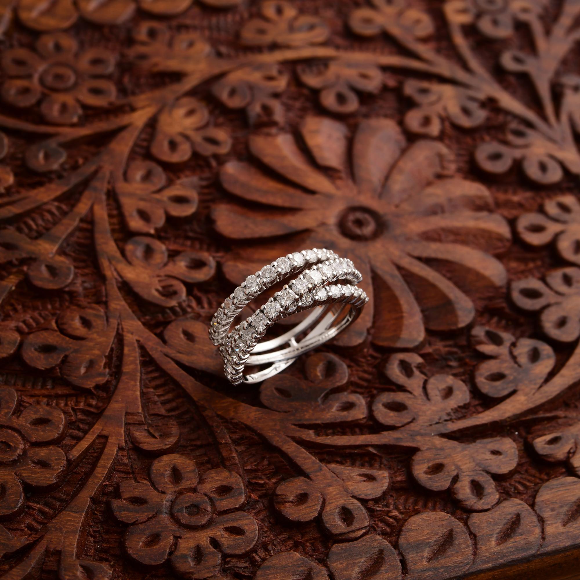1.64 Carat SI/HI Diamond Criss Cross Ring 18 Karat White Gold Handmade Jewelry In New Condition For Sale In Diera, Dubai