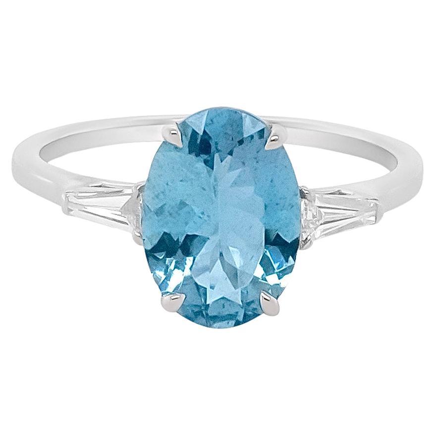 1.64 Carat Vivid Blue Aquamarine and Diamond Ring in 18k White Gold For Sale