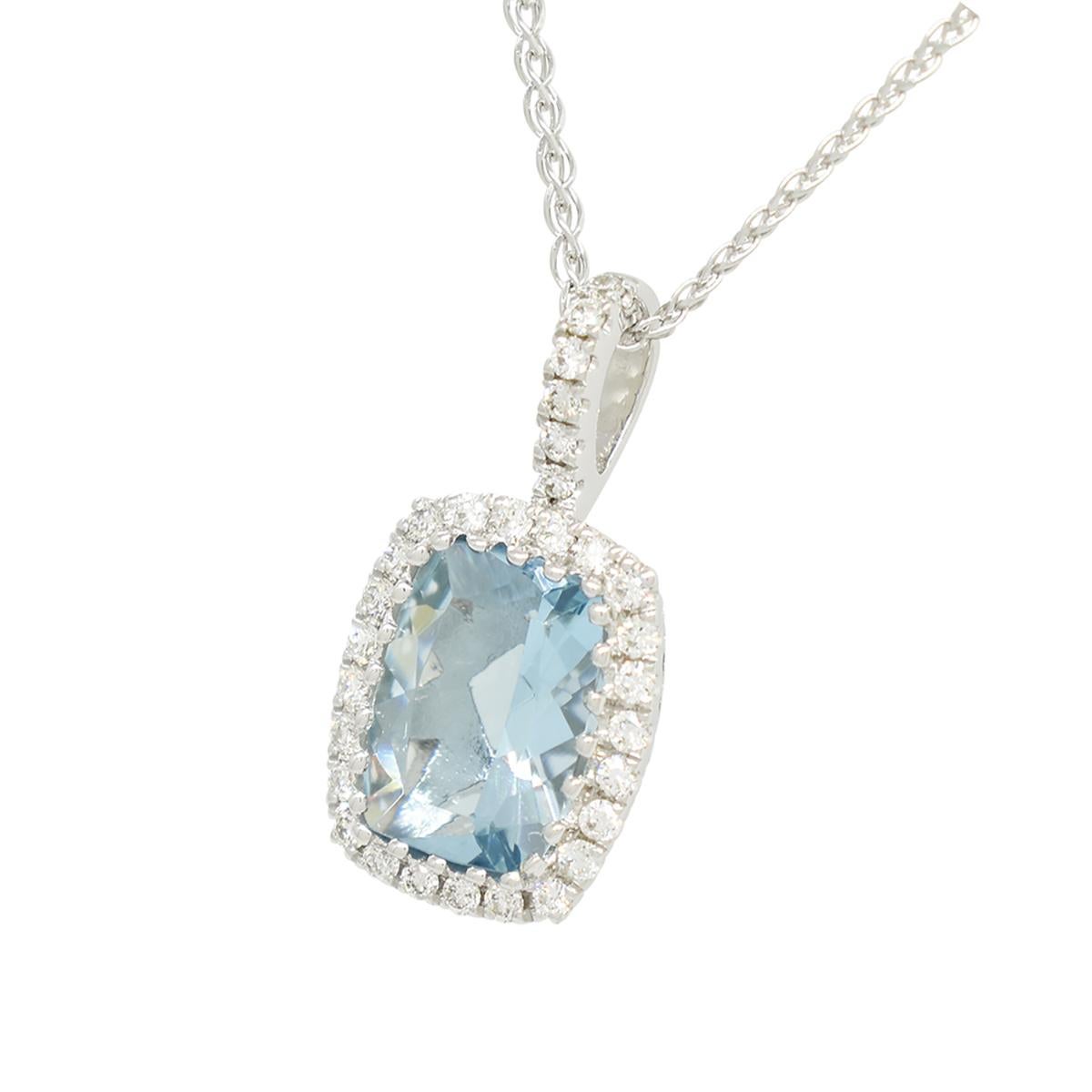 Women's or Men's 1.64 Carats Cushion Cut Aquamarine Necklace with Genuine Diamonds in White Gold For Sale