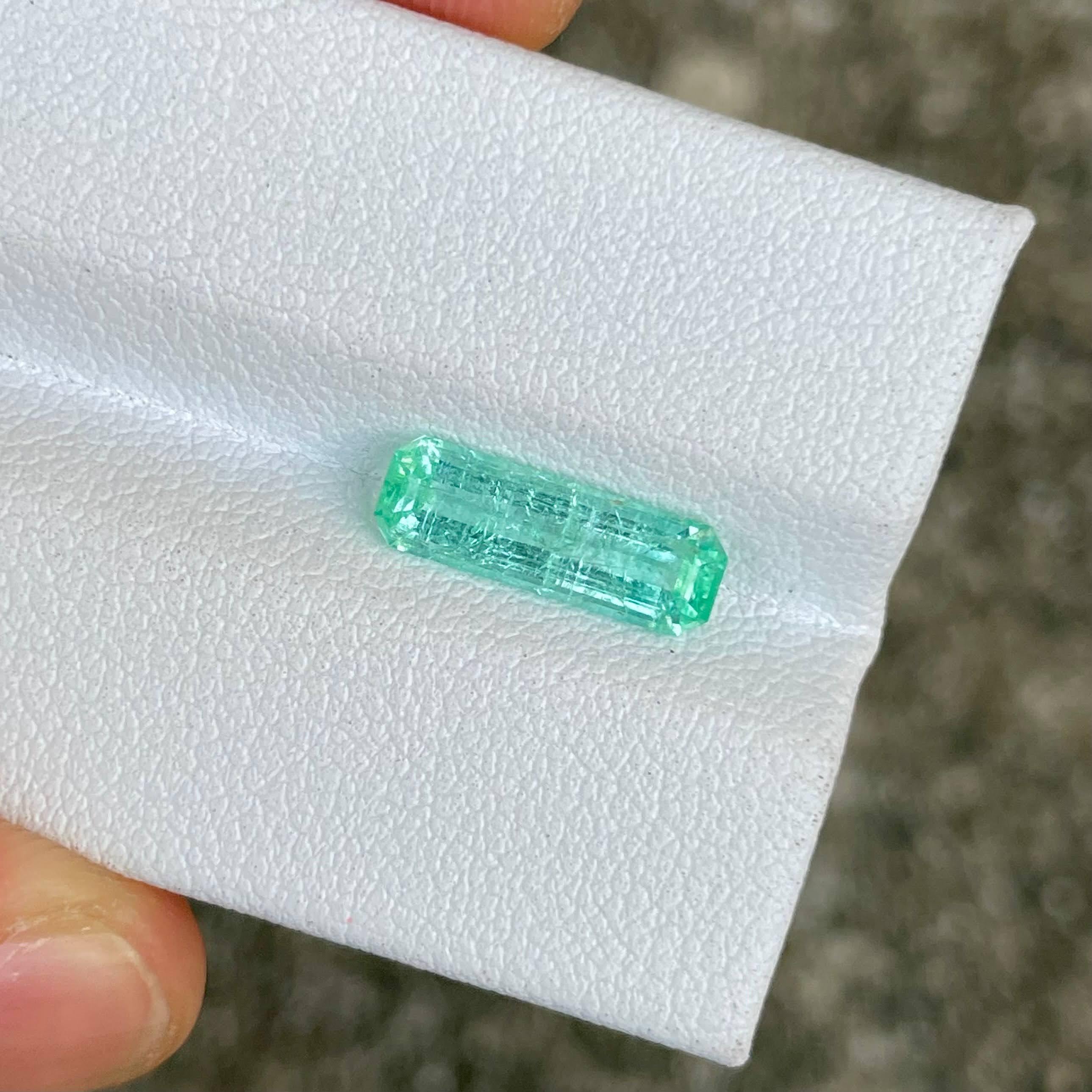 1.64 Karat Smaragdstein Smaragdschliff Natürlicher Edelstein aus Afghanistan im Angebot 3