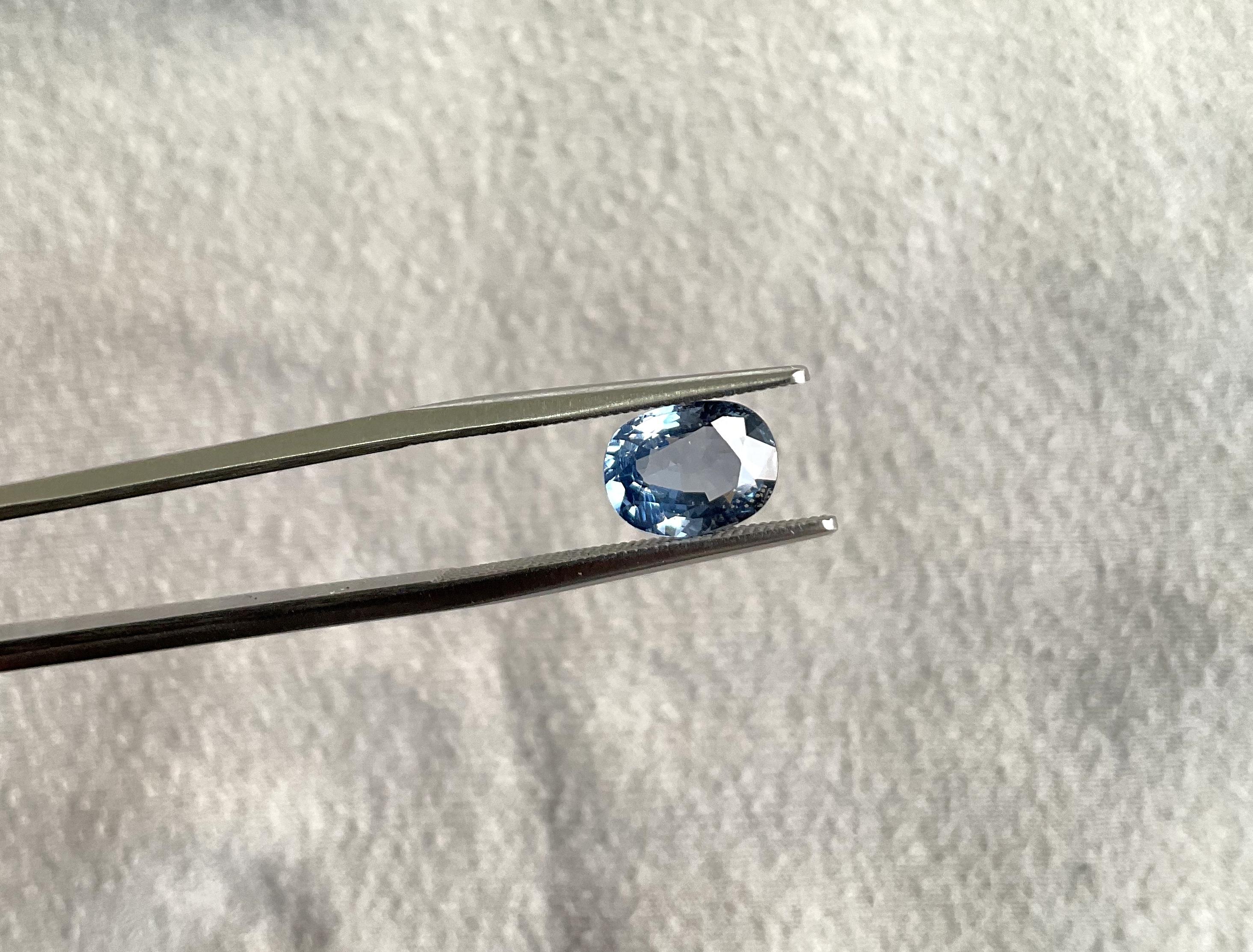 Spinelle bleu de Tanzanie à facettes ovales de 1,64 carat, pierre naturelle pour la haute joaillerie Unisexe en vente