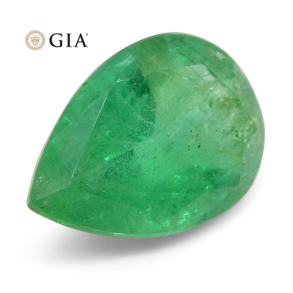 1.64 Ct Pear Emerald GIA Certified Russian In New Condition For Sale In Toronto, Ontario