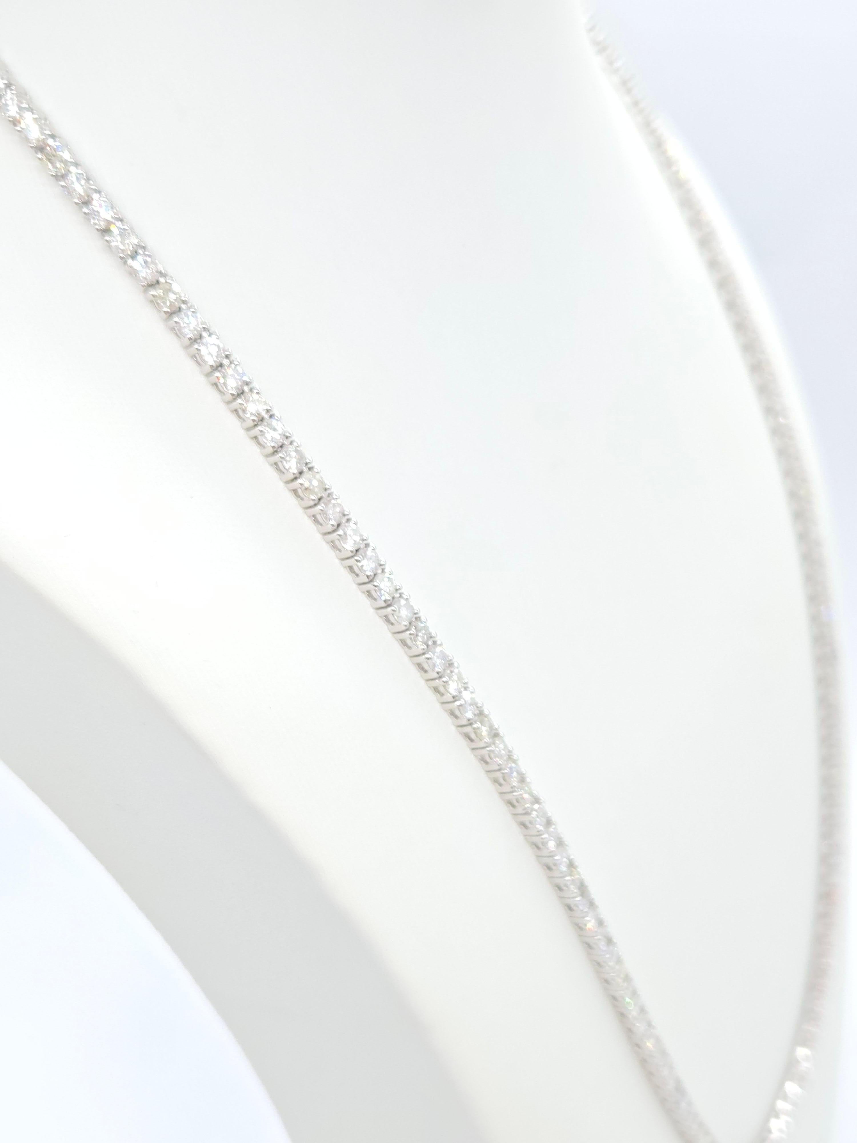 16.40 Carat Round Natural Diamond Tennis Necklace 14 Karat White Gold 22'' In New Condition For Sale In Great Neck Plaza, NY