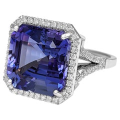 NO RESERVE AAA 16.40 Carat Tanzanite & 0.75 Carat Diamonds, 18K White Gold Ring