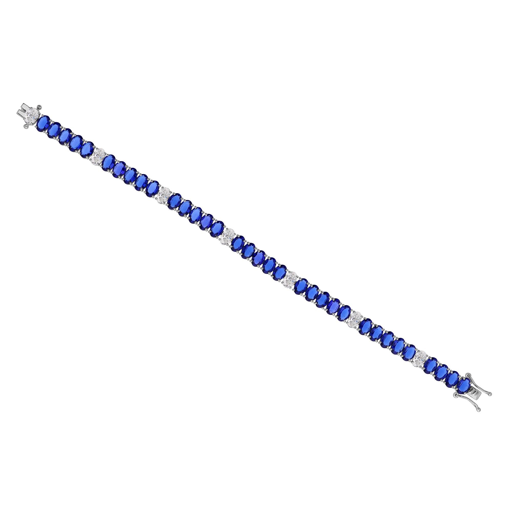 Donna Bracciale tennis con diamanti e zaffiro blu naturale da 16,44 TCW in oro bianco 14 carati in vendita
