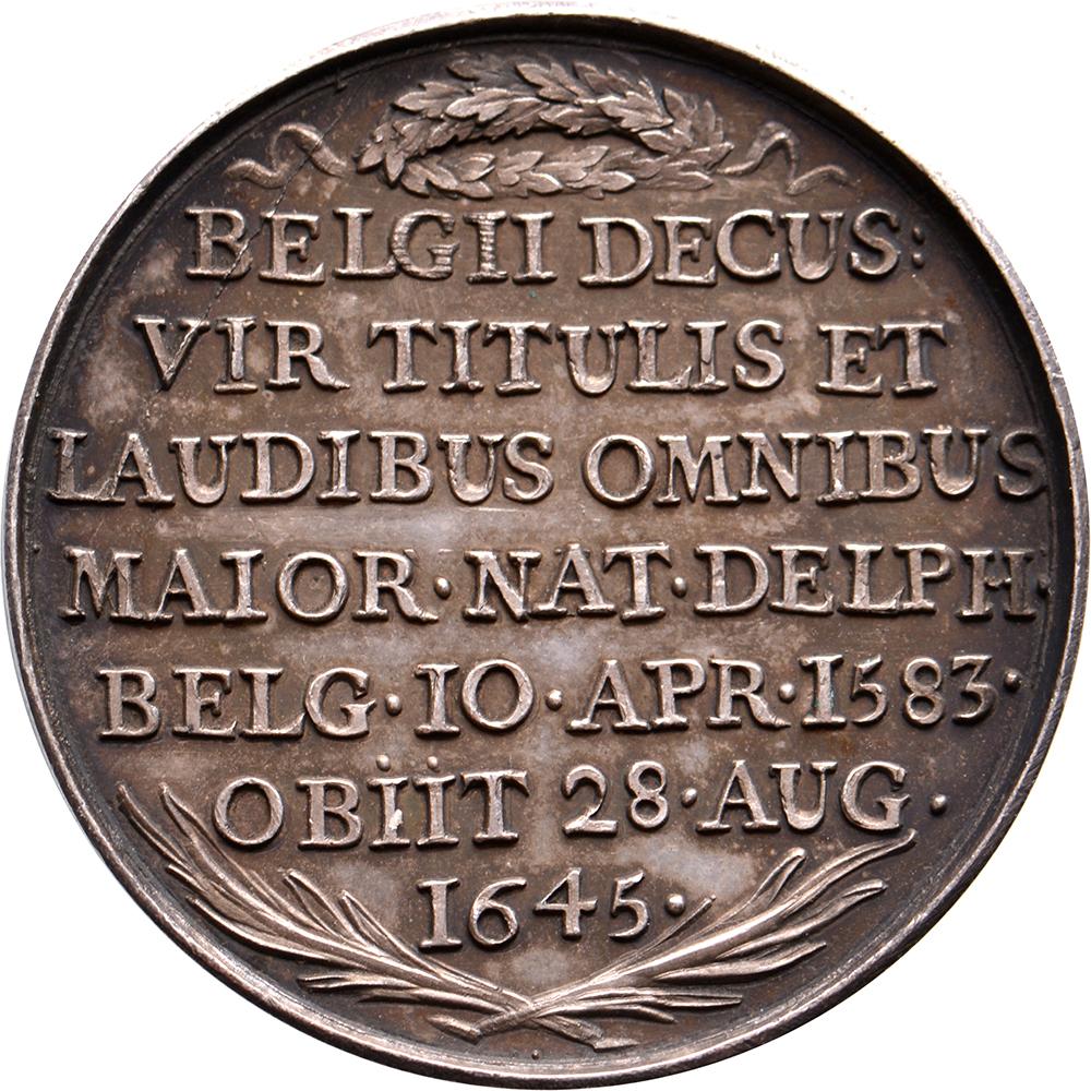Anverso: HUGO - GROTIUS. busto de Hugo de Groot a la izquierda, iniciales I.D. del medallista a la izquierda del busto
Reverso: BELGII DECUS: / VIR TITULIS ET / LAUDIBUS OMNIBUS / MAIOR . NAT . DELPH . / BELG . 10 . ABR . 1583 . / OBIIT 28 . AGOSTO