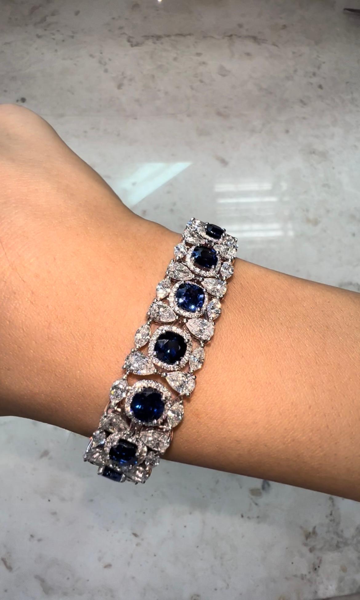 Cushion Cut 16.45ct Ceylon Blue Sapphire and Diamond Bracelet