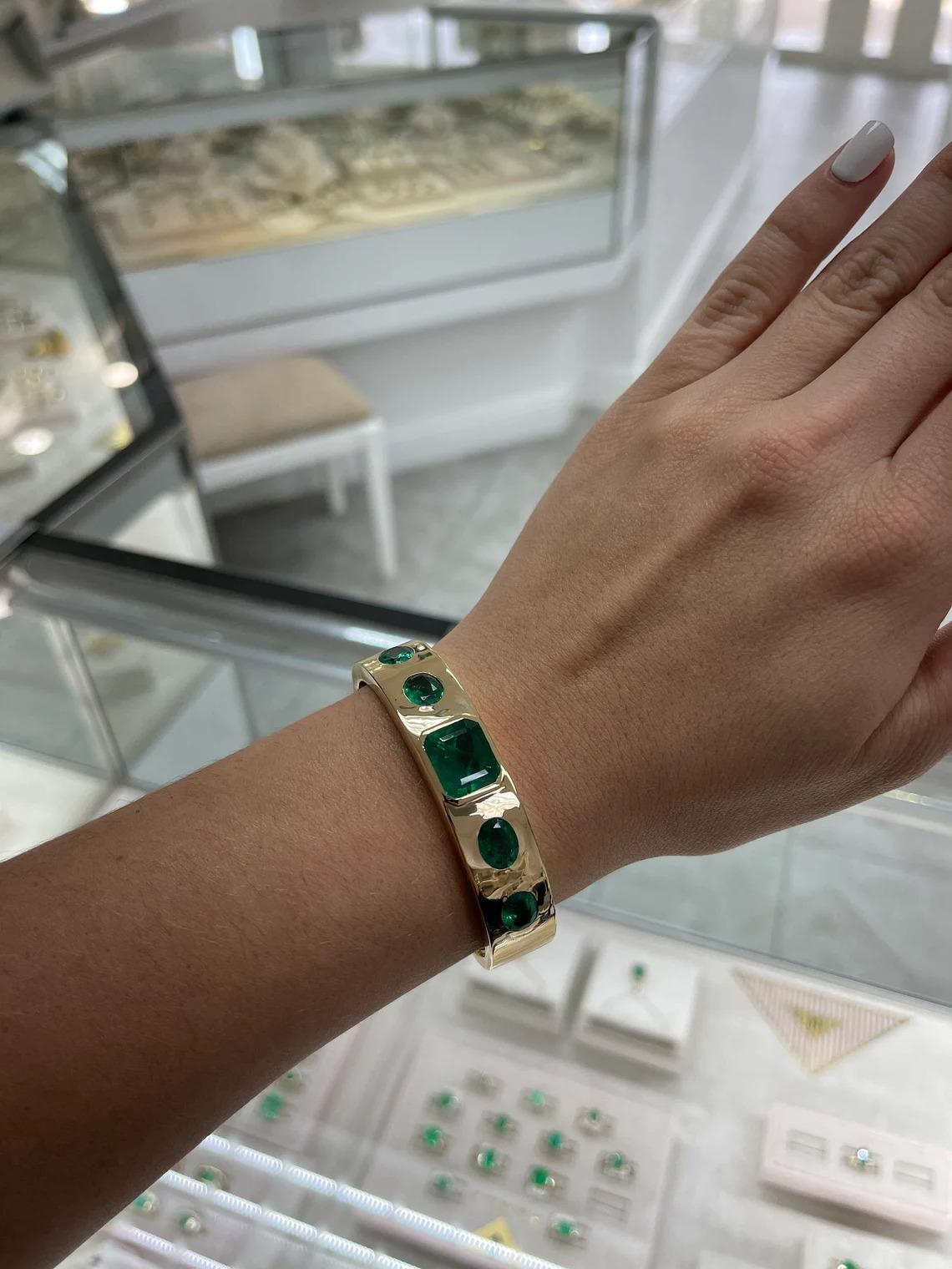 16.45tcw 18K Five Stone Medium Dark Green Emerald Cut Oval Emerald Bangle Bracel For Sale 1
