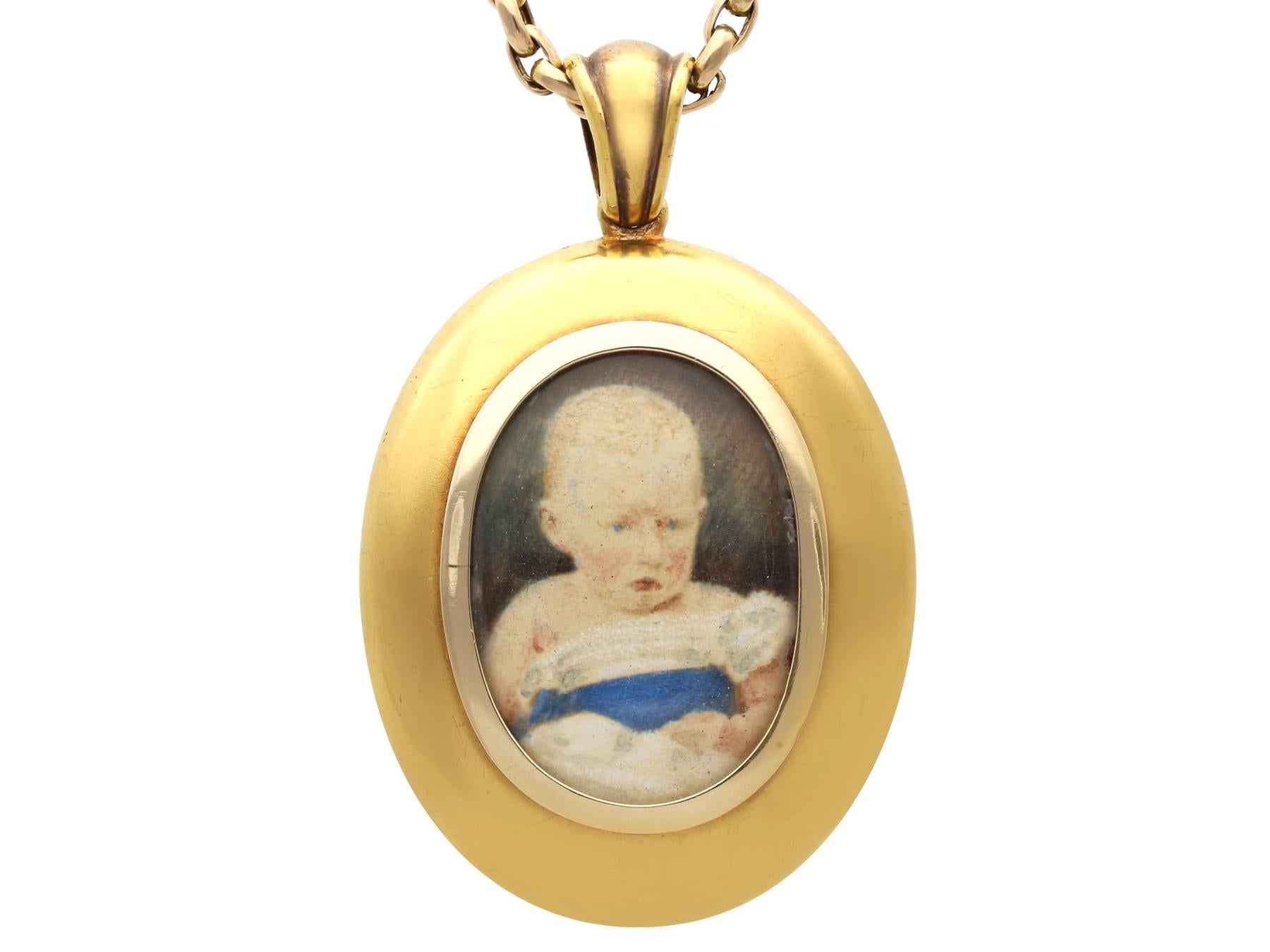 A stunning, fine and impressive antique Victorian 1.64 carat citrine, 1.82 carat garnet, pearl, seed pearl and 18 karat yellow gold locket pendant; part of our diverse collection of Victorian lockets.

This stunning, fine and impressive antique