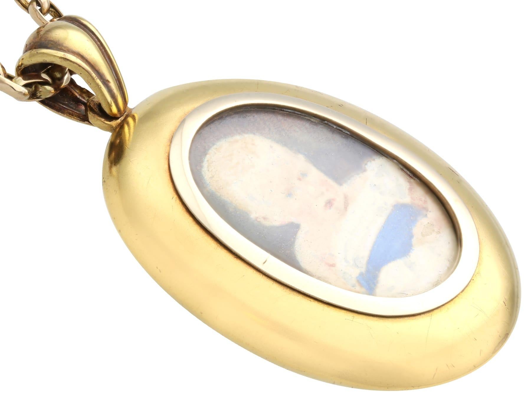 1.64Ct Citrine, 1.82Ct Garnet, Pearl, Seed Pearl and 18k Yellow Gold Locket For Sale 1