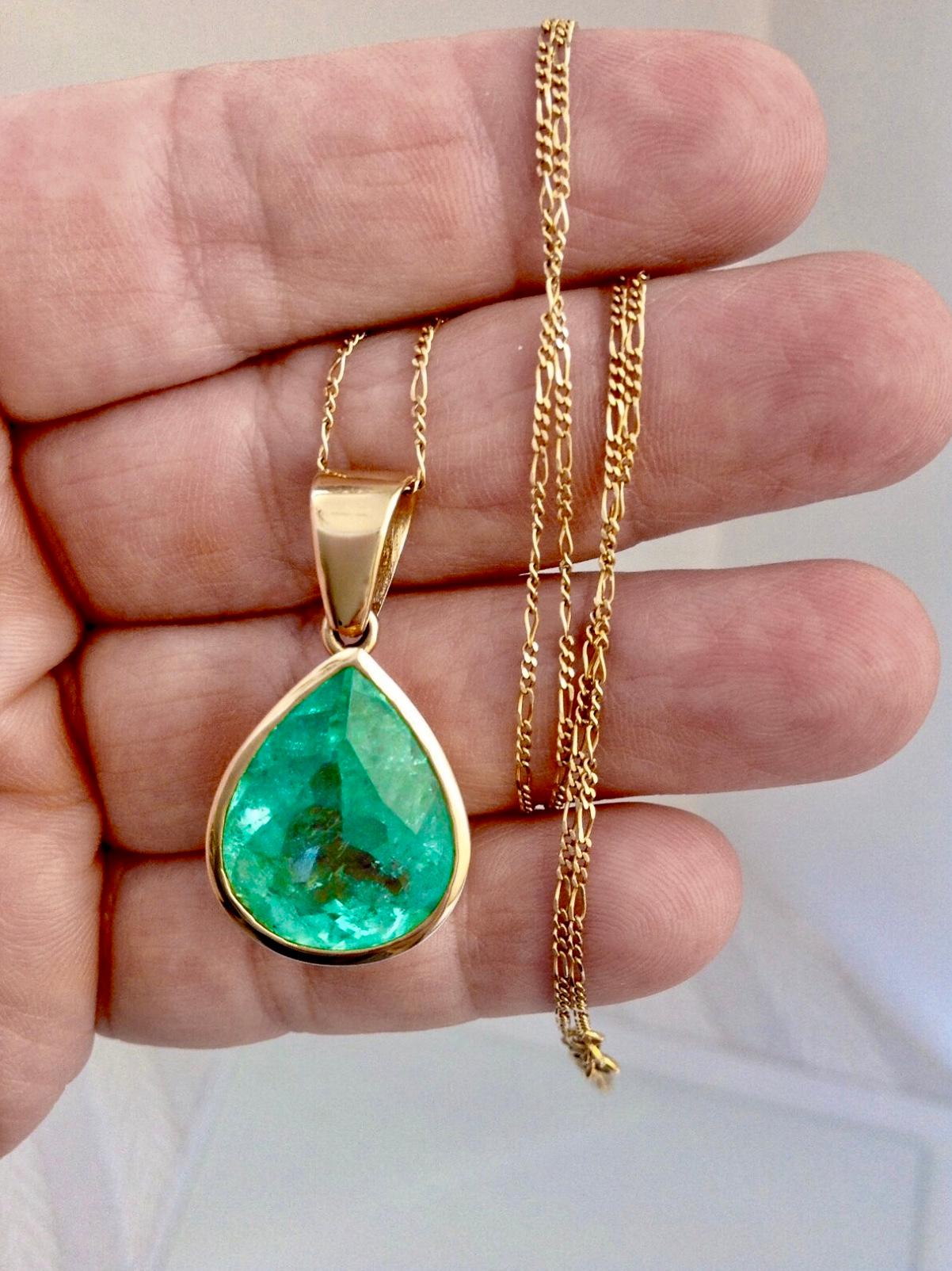 modern emerald necklace