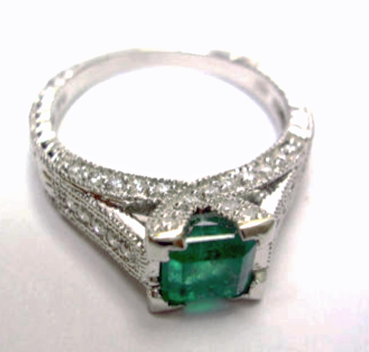 1.65 Carat Colombian Natural Emerald Diamond Engagement Ring Platinum For Sale 1
