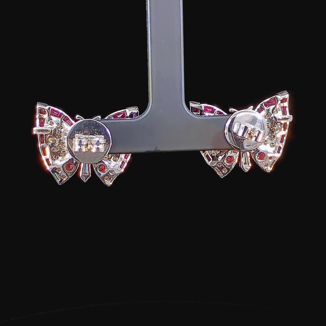 Pendientes de oro de 14 quilates con forma de mariposa y diamantes de 1,65 quilates Corte redondo en venta