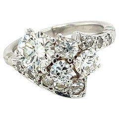 Bague grappe de diamants de 1,65 carat avec tige de doigt en or 14 carats
