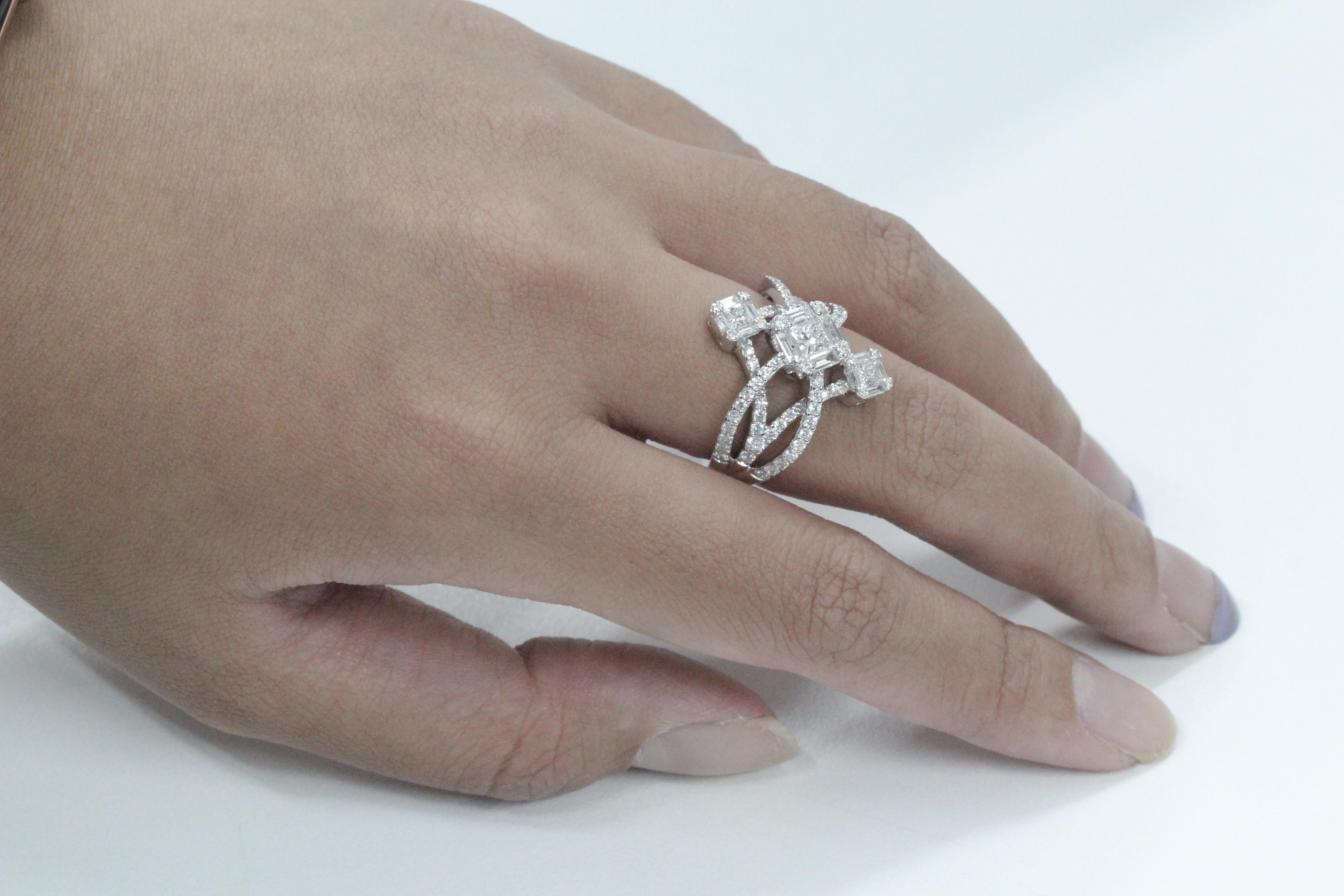 1.65 Carat Diamond Illusion Wedding Ring in 18 Karat Gold For Sale 1