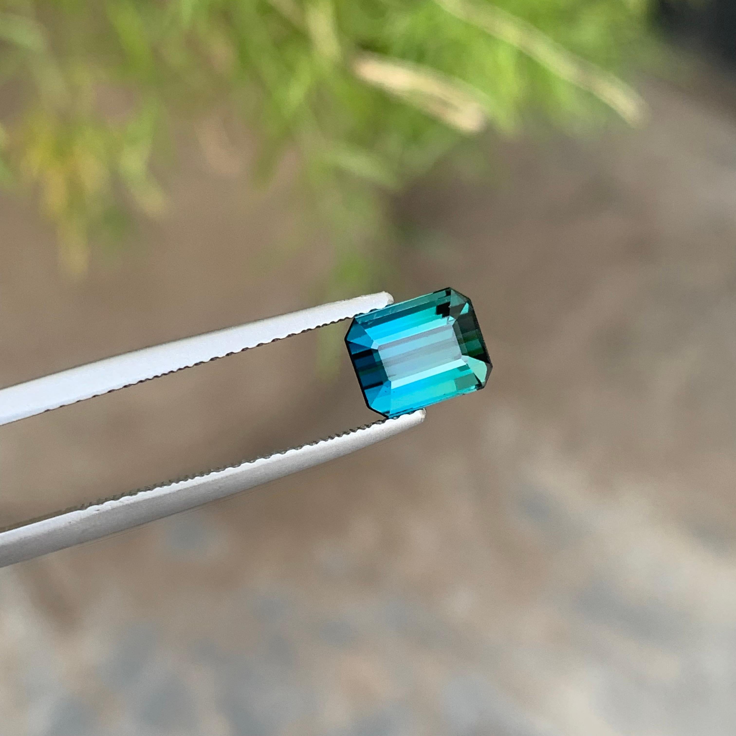 1,65 Karat natürlicher blauer Indicolit-Turmalin in Smaragdform aus afghanischer Mine in Form eines Smaragds im Angebot 2