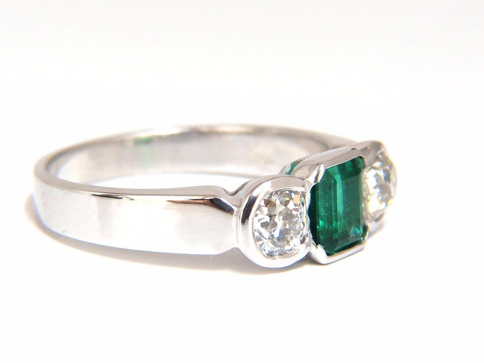 1.65 Carat Natural Emerald Cut Brilliant Emerald Diamond Ring 18 Karat Mod Deco In New Condition For Sale In New York, NY