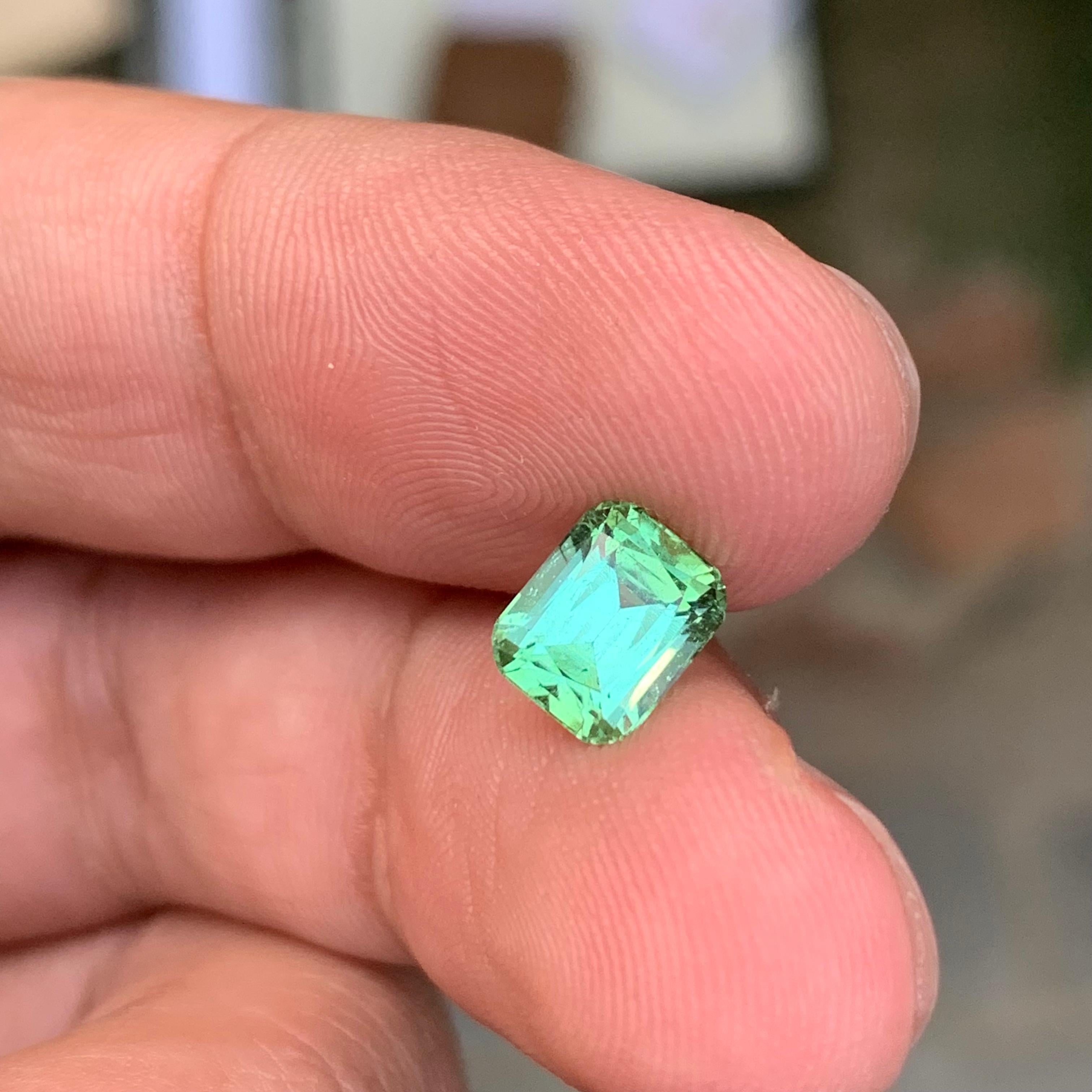 1.65 carati di tormalina blu verde sciolta naturale a forma di cuscino In condizioni Nuovo in vendita a Peshawar, PK