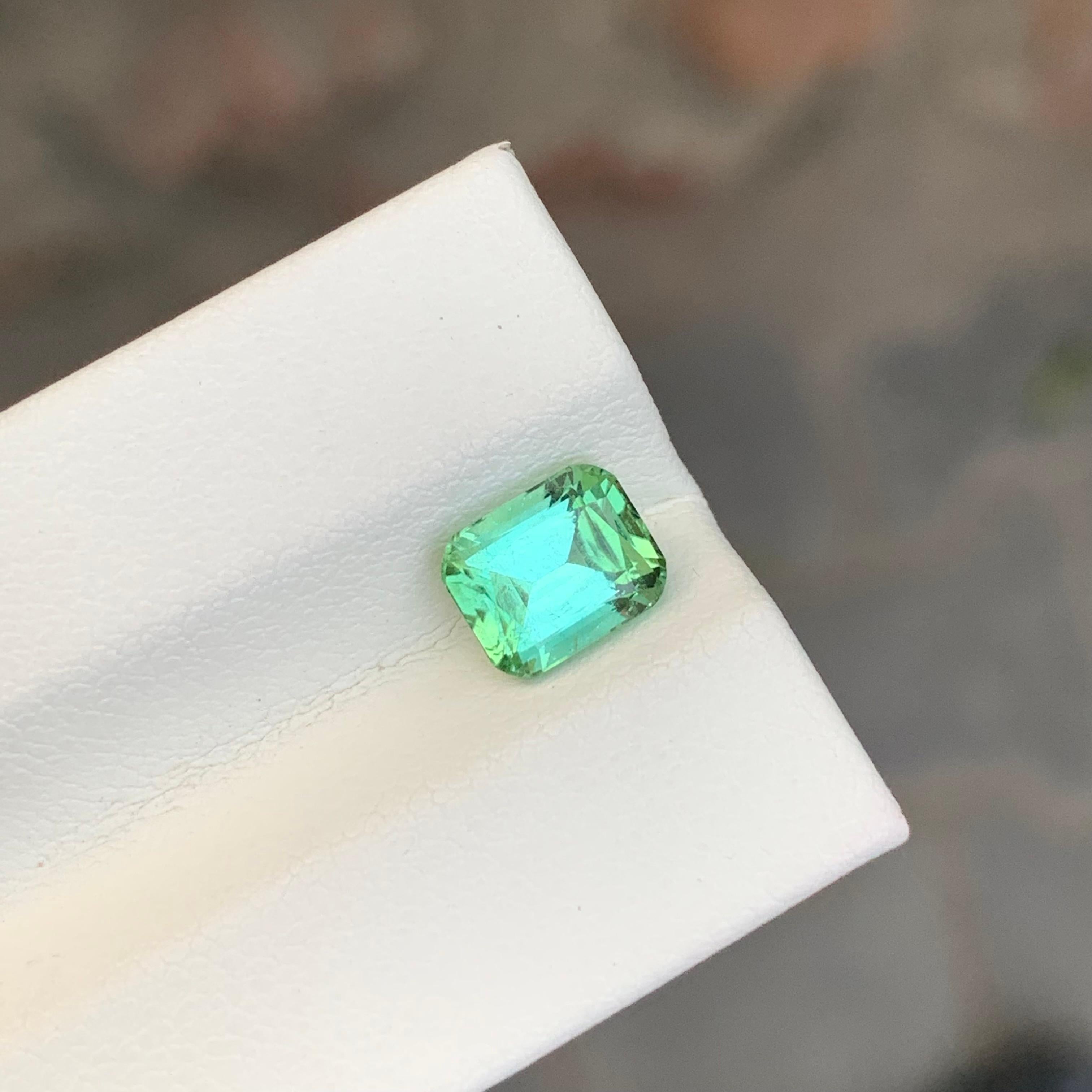 1.65 carati di tormalina blu verde sciolta naturale a forma di cuscino in vendita 1