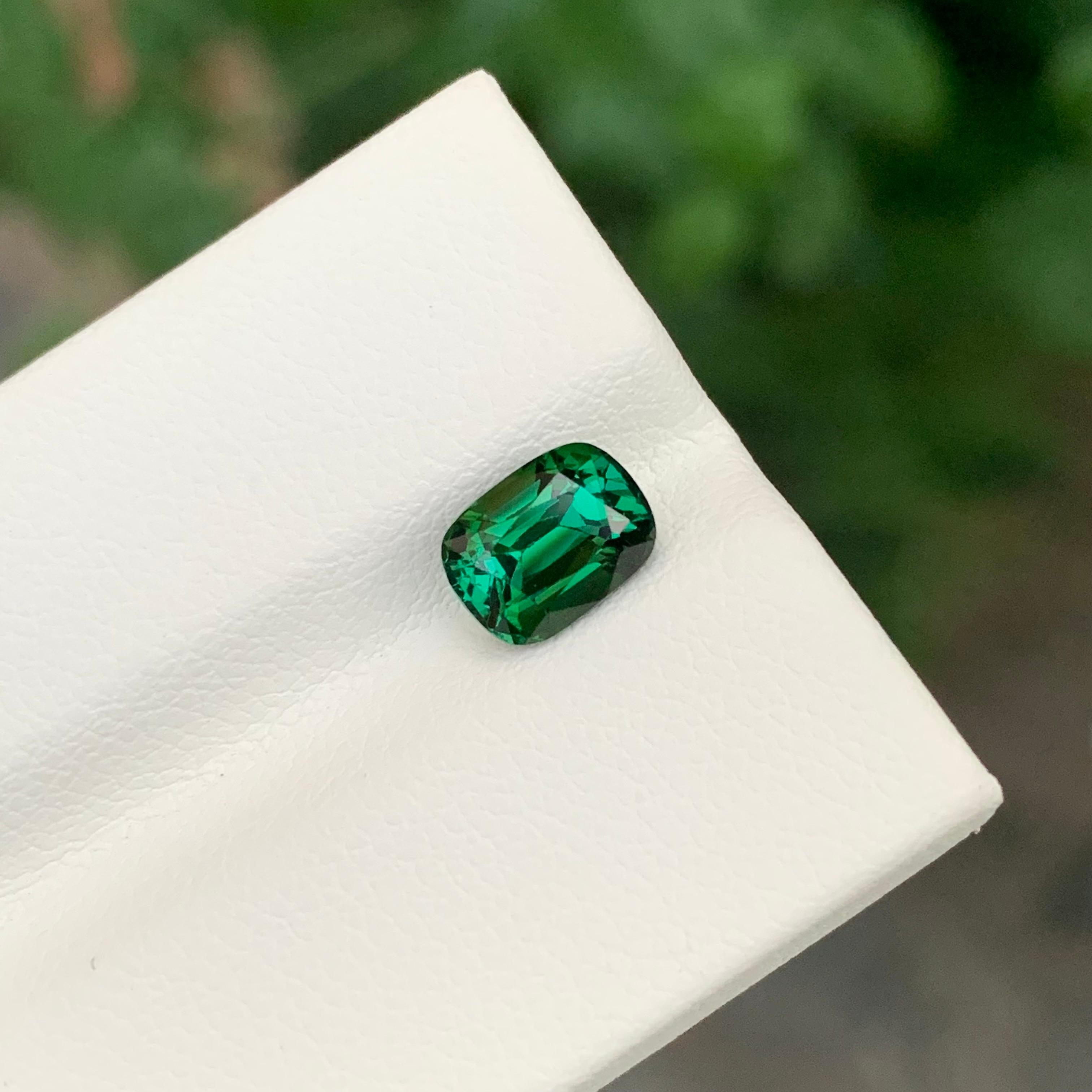 1.65 Carat Natural Loose Blue Green Tourmaline Cushion Shape Gemstone (Tourmaline bleue verte en forme de coussin) en vente 4