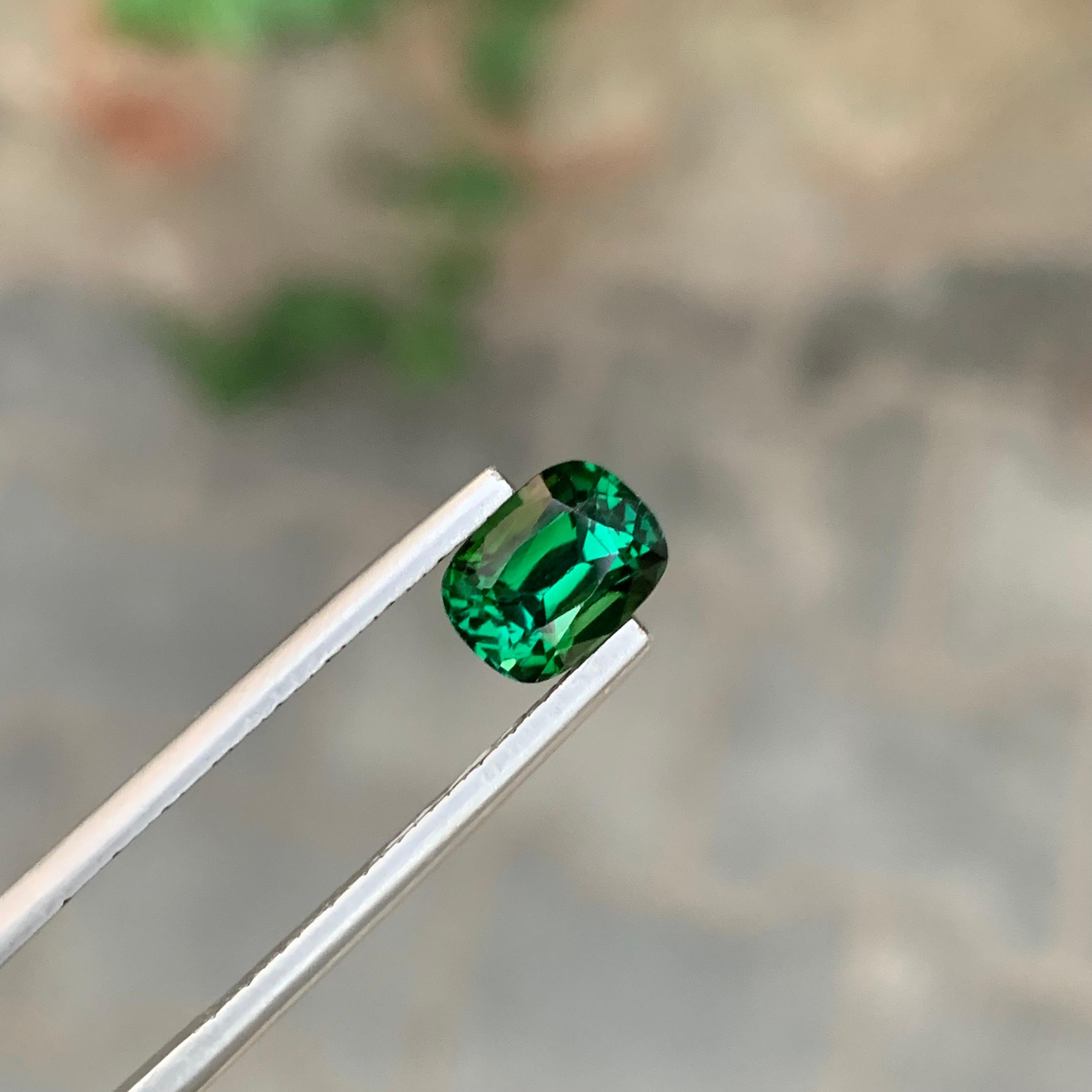 1.65 Carat Natural Loose Blue Green Tourmaline Cushion Shape Gemstone (Tourmaline bleue verte en forme de coussin) Neuf - En vente à Peshawar, PK
