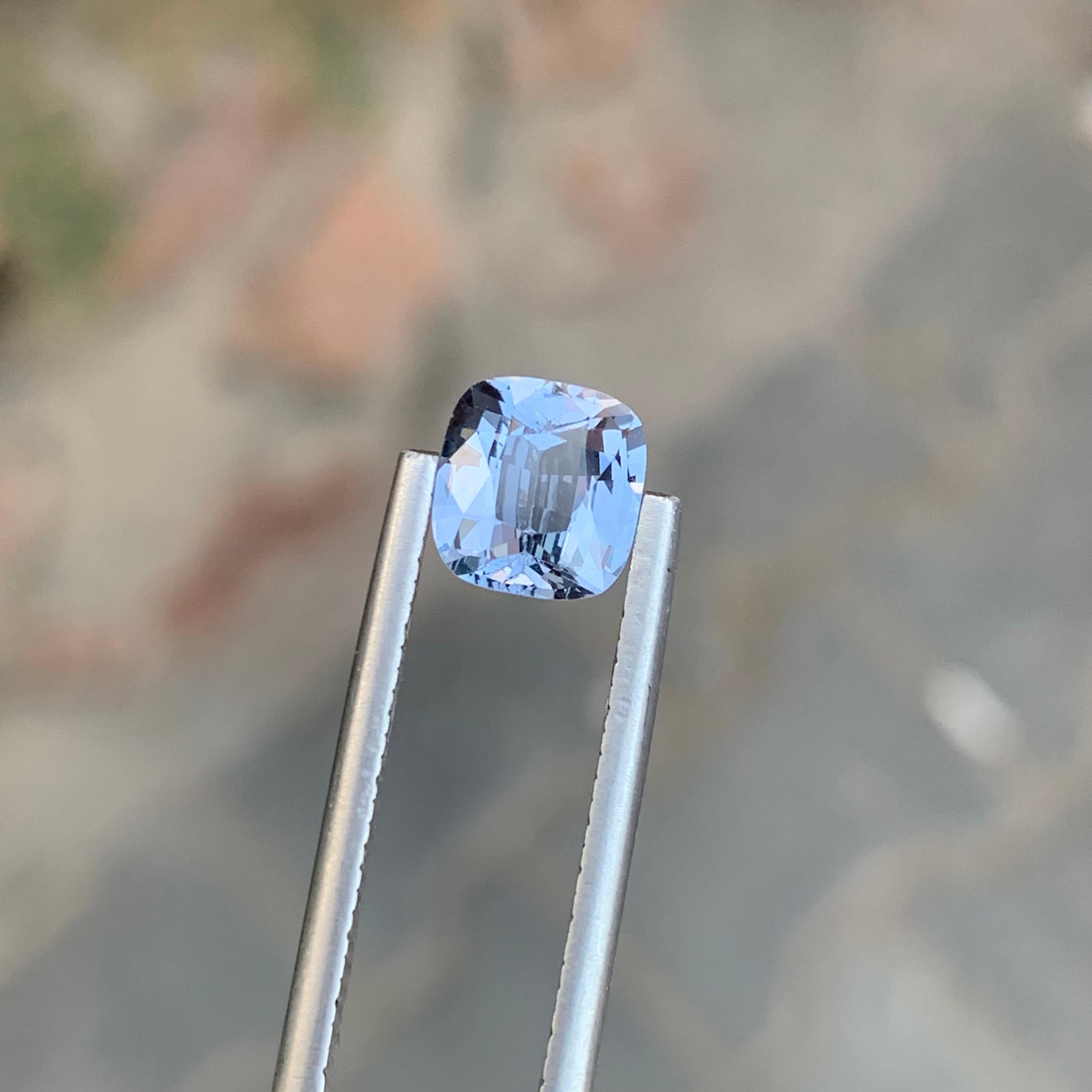 1.65 Carat Natural Loose Blue Spinel Cushion Shape Gemstone (pierre précieuse en forme de coussin) 4