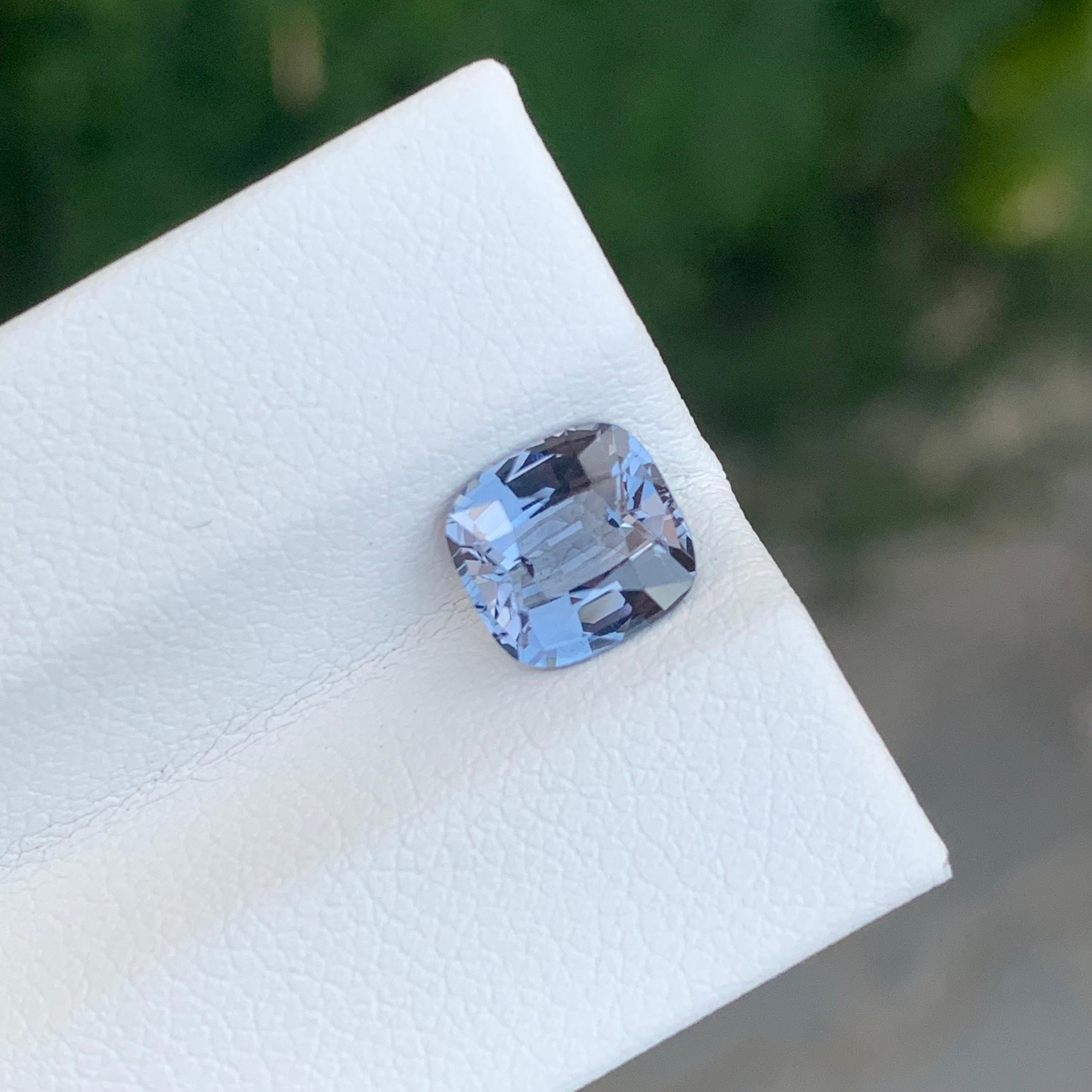 Spinelle bleue facettée

Poids : 1,65 carat
Dimension : 7,2 x 6,8 x 4 mm
Traitement : Non
Forme : Coussin
Couleur : Bleu 

La Brilliante est une pierre précieuse captivante appréciée pour ses couleurs brillantes et sa clarté exceptionnelle. Le