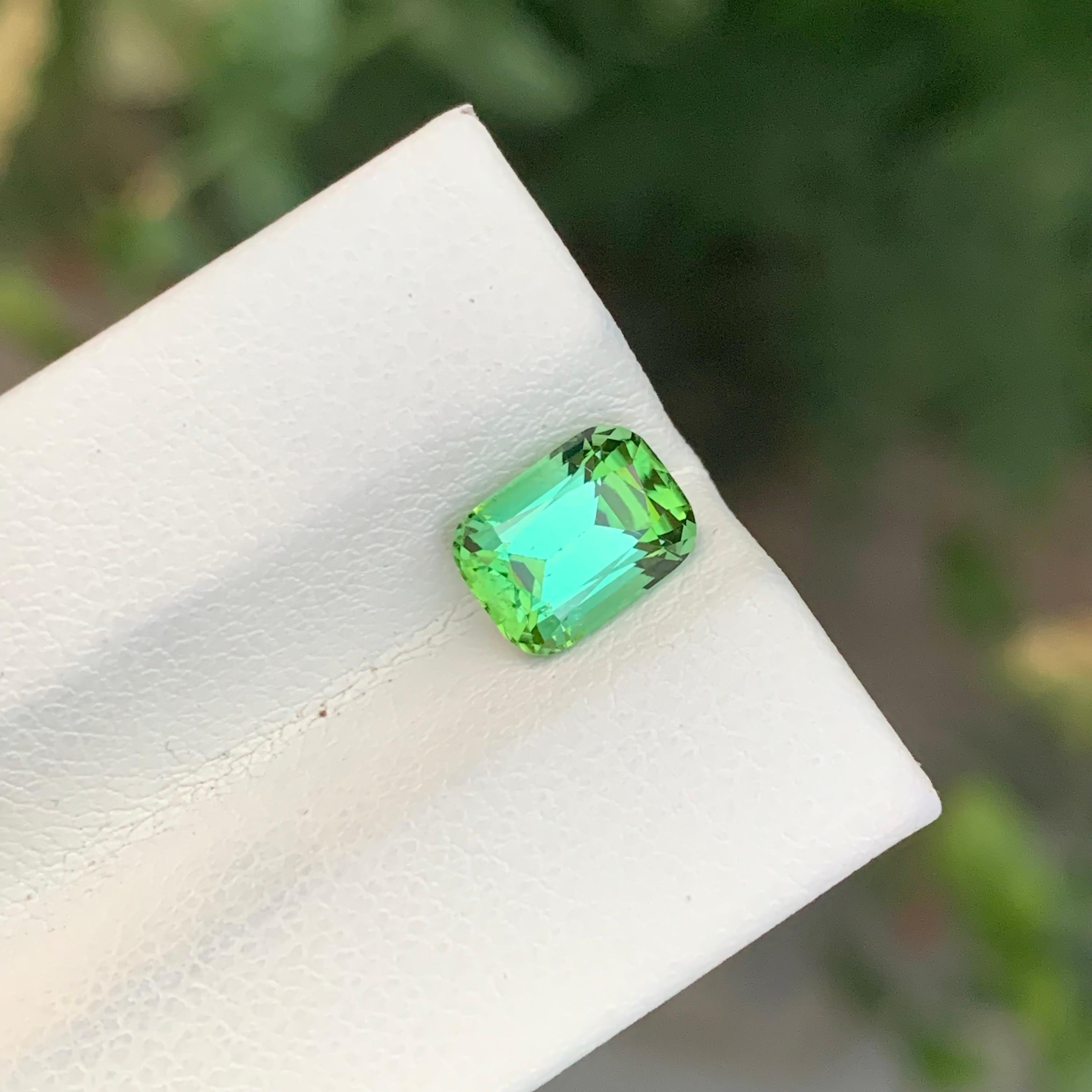 1.65 Carat Natural Loose Bluish Green Tourmaline Cushion Shape Gem in vendita 4