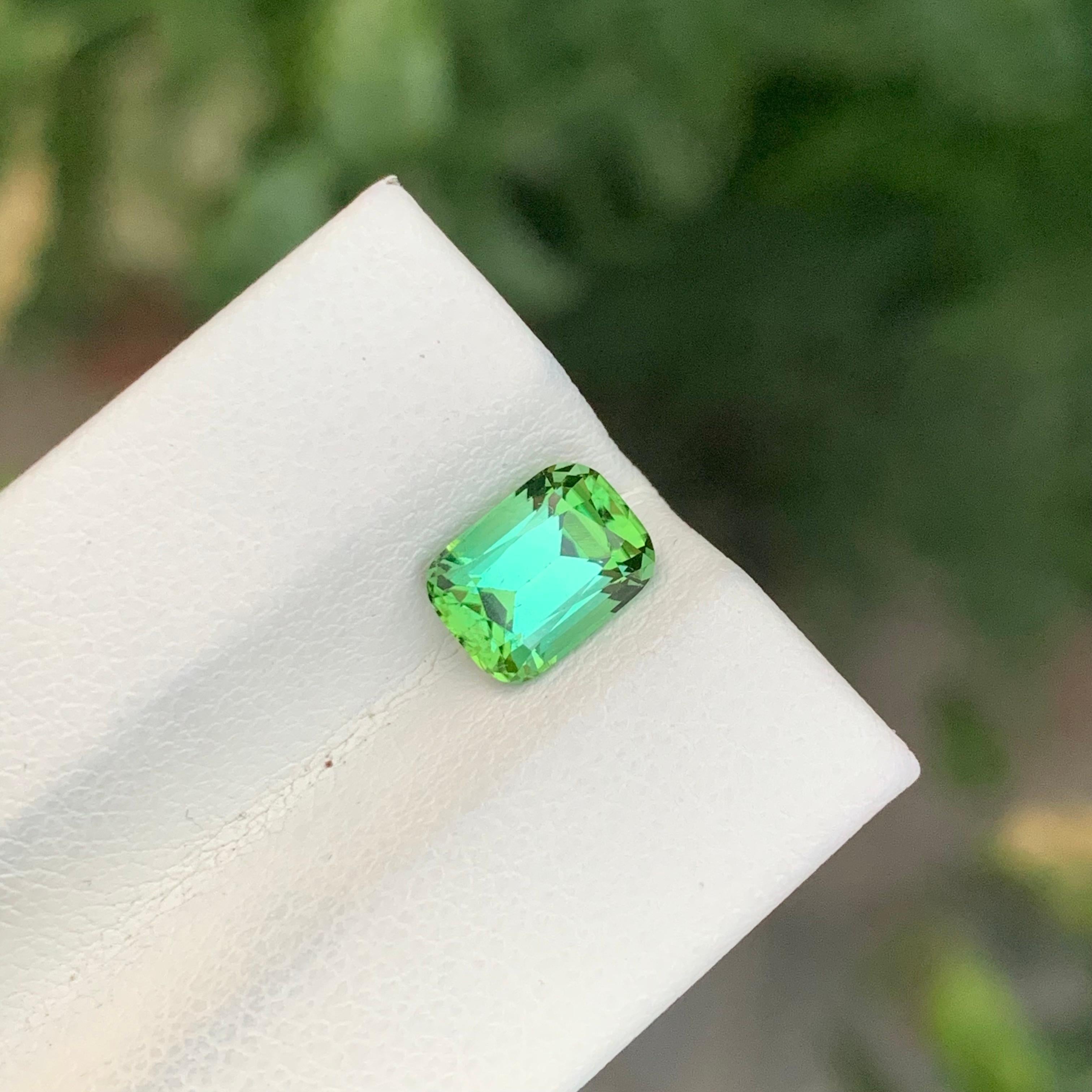 1.65 Carat Natural Loose Bluish Green Tourmaline Cushion Shape Gem in vendita 5