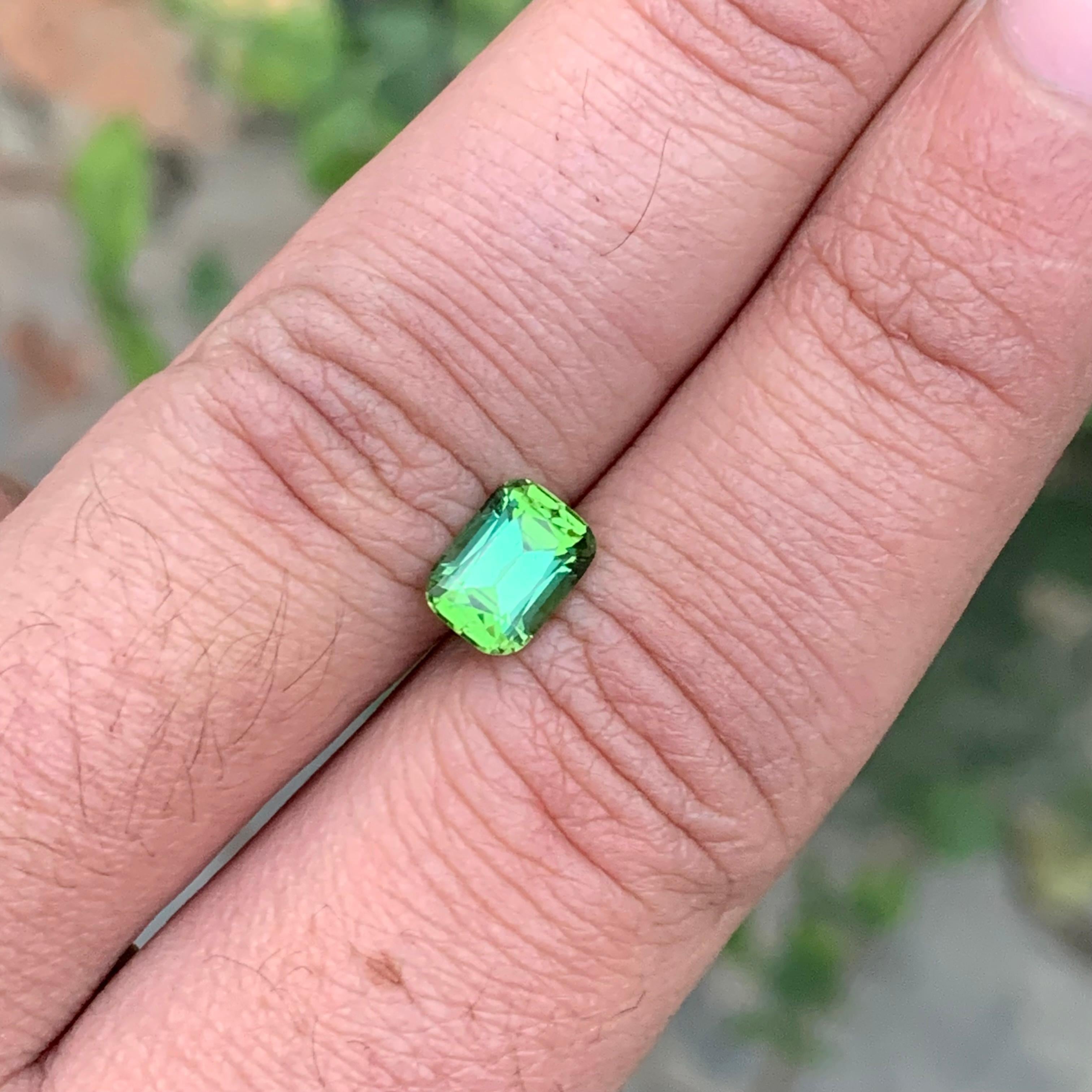 1.65 Carat Natural Loose Bluish Green Tourmaline Cushion Shape Gem in vendita 2