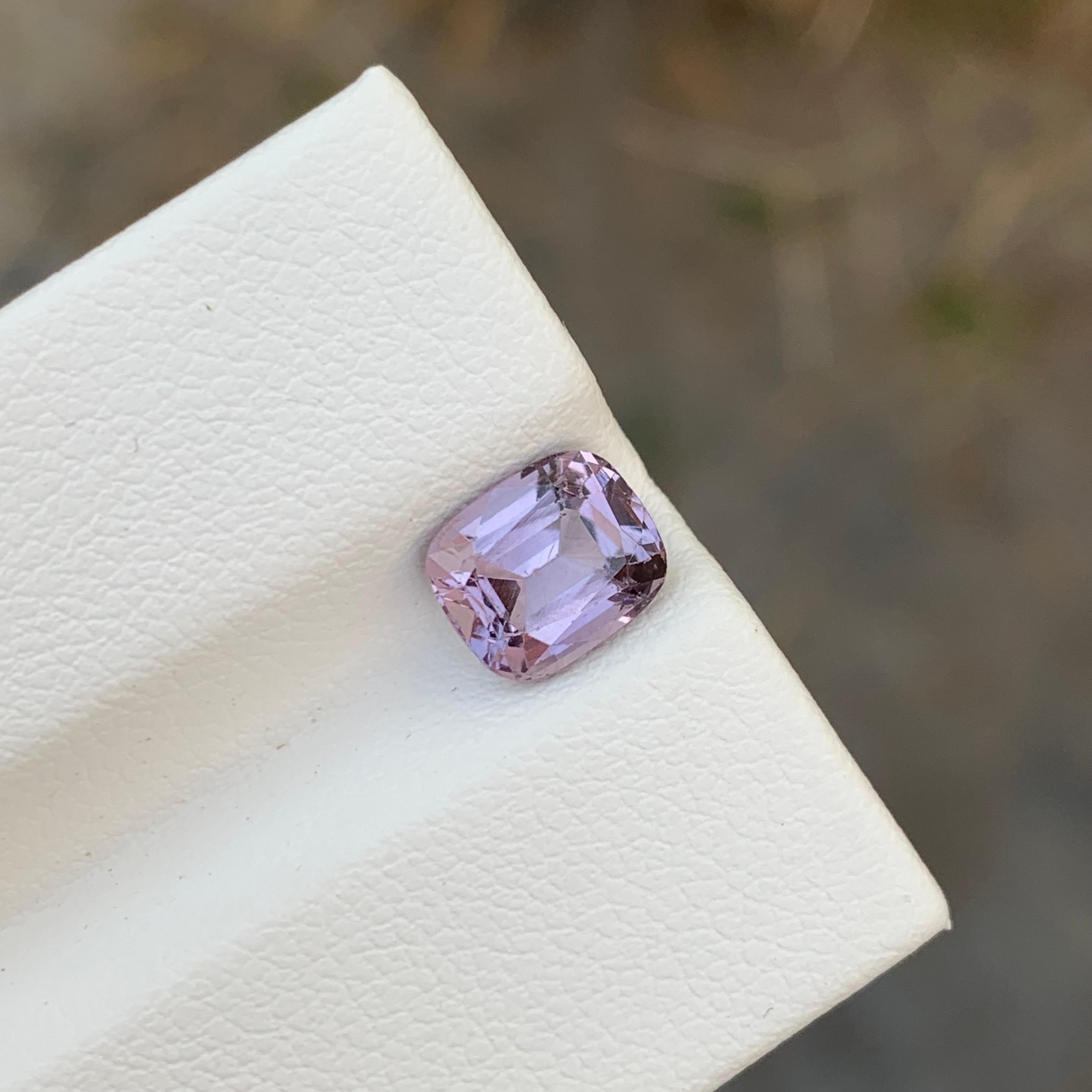 1.65 Carat Natural Loose Cushion Shape Purple Tourmaline Gem For Jewellery In New Condition For Sale In Peshawar, PK